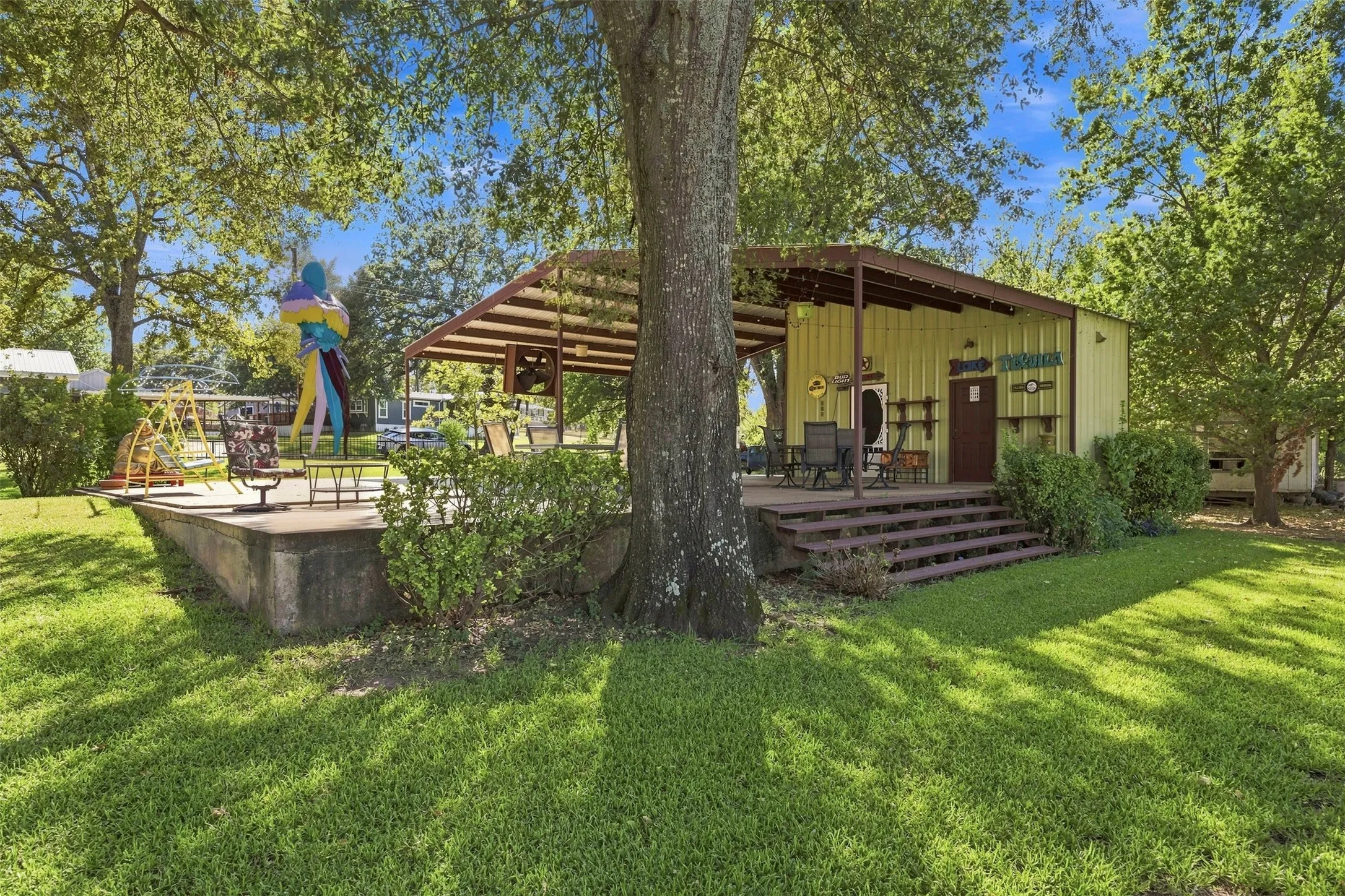 Manufactured Home For Sale in Henderson County , 18404 Pine Drive, Eustace, Texas 75124, 4 Bedroom, 2 Bathroom, 2 Garage spaces, 2,128 Sqft, built in 1996, mls#21371791, Real Estate Agent in Eustace, Homes For Sale in Henderson county, Homes For Sale in Eustace, Realtor in Eustace Texas, Real Estate Brokerage Independent Realty Texas, Luminita Cordes Realtor