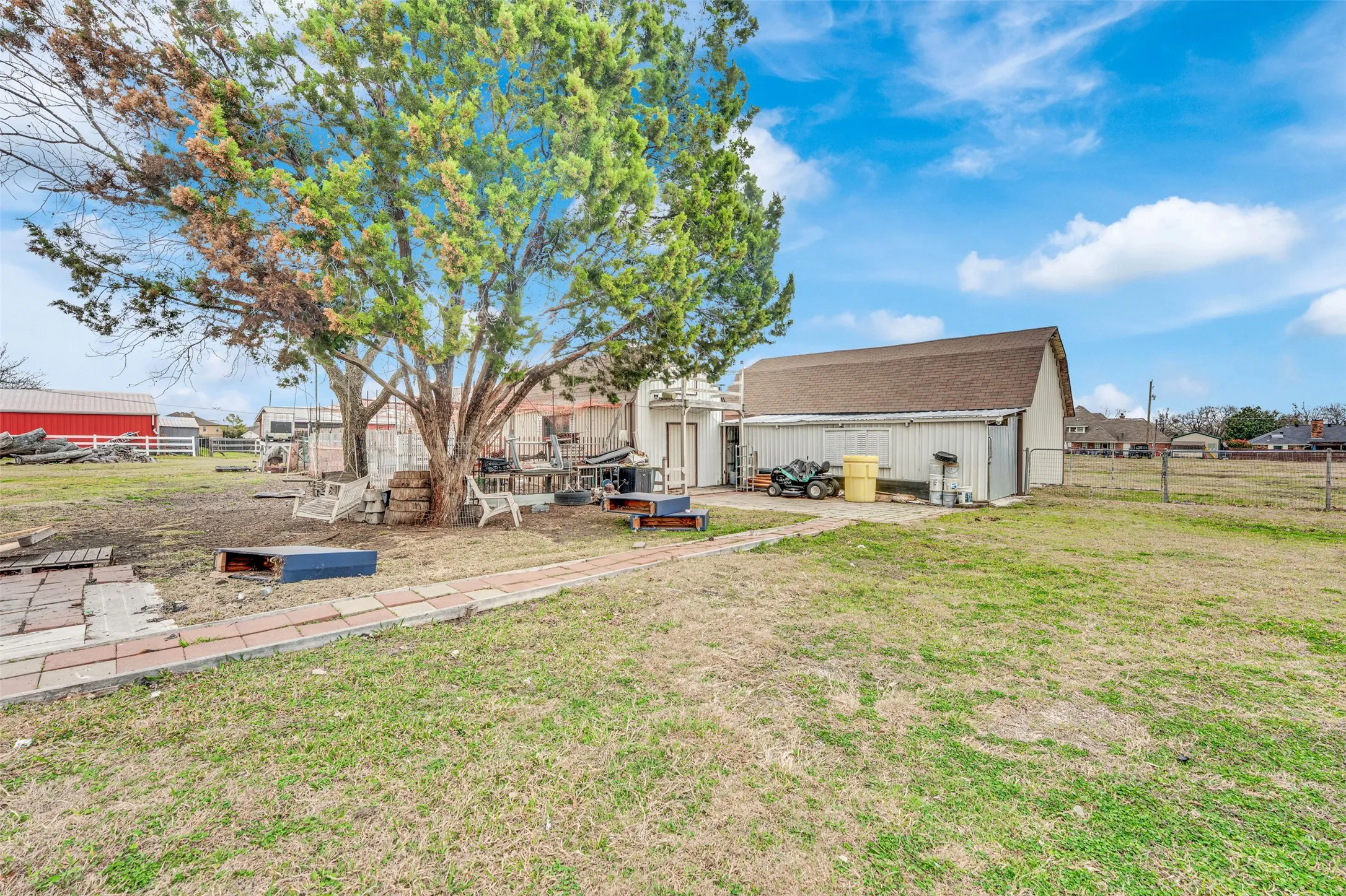 Single Family Residence For Sale in Dallas County , 2104 Ponderosa Trail, Sachse, Texas 75048, 4 Bedroom, 3 Bathroom, 2 Garage spaces, 2,268 Sqft, built in 1967, mls#21376862, Real Estate Agent in Sachse, Homes For Sale in Dallas county, Homes For Sale in Sachse, Realtor in Sachse Texas, Real Estate Brokerage Independent Realty Texas, Luminita Cordes Realtor