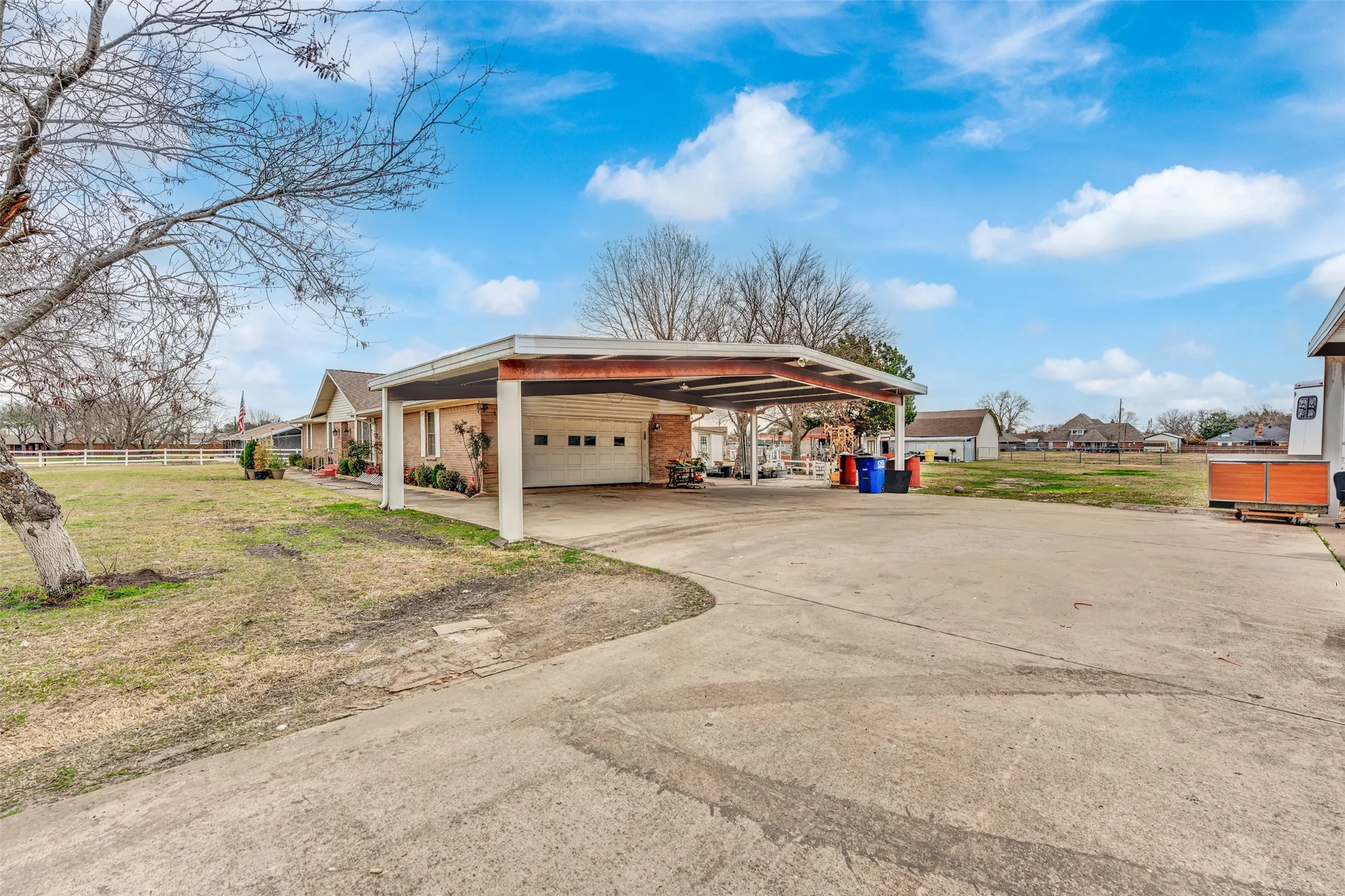 Single Family Residence For Sale in Dallas County , 2104 Ponderosa Trail, Sachse, Texas 75048, 4 Bedroom, 3 Bathroom, 2 Garage spaces, 2,268 Sqft, built in 1967, mls#21376862, Real Estate Agent in Sachse, Homes For Sale in Dallas county, Homes For Sale in Sachse, Realtor in Sachse Texas, Real Estate Brokerage Independent Realty Texas, Luminita Cordes Realtor