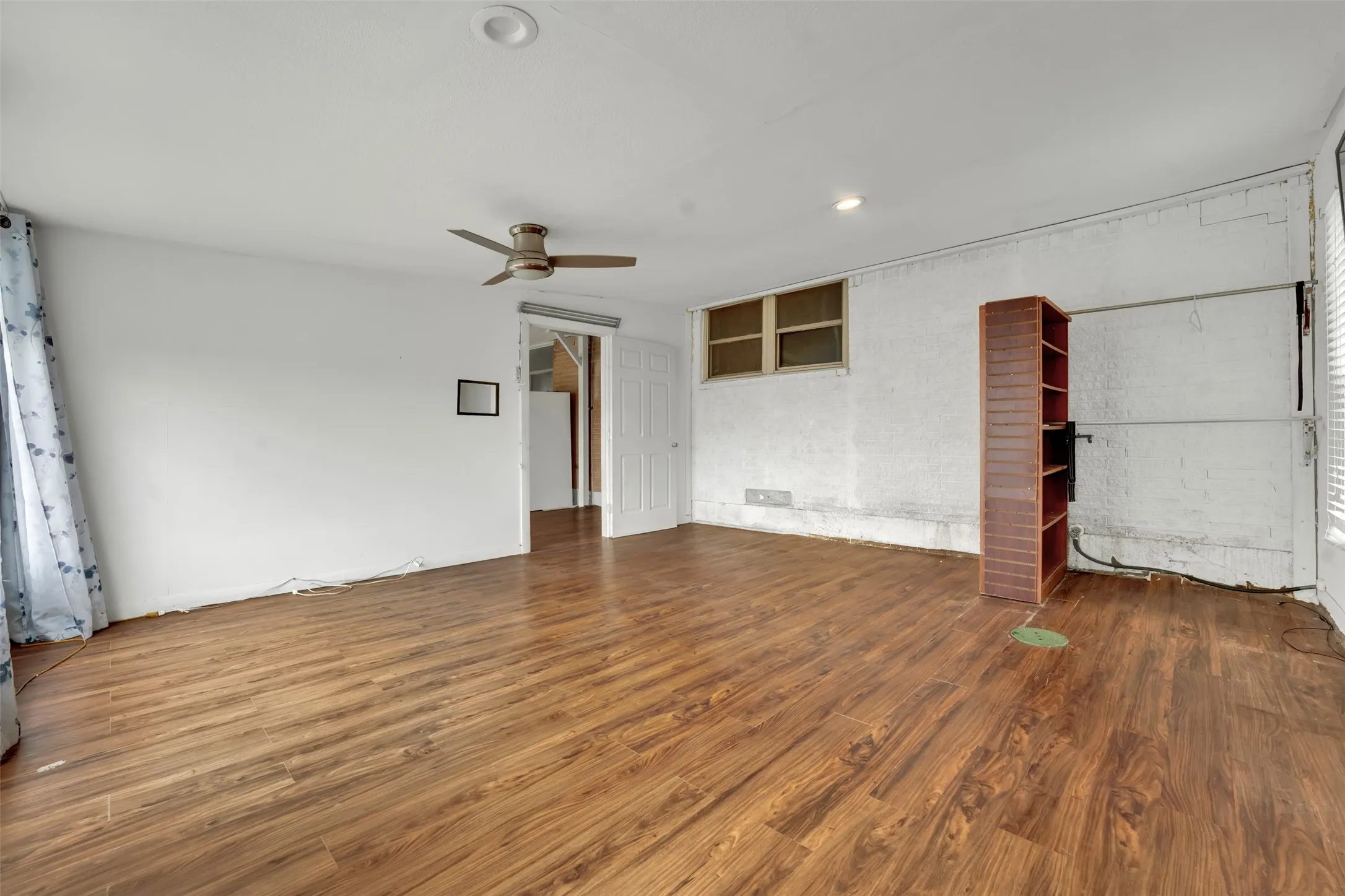Single Family Residence For Sale in Dallas County , 2104 Ponderosa Trail, Sachse, Texas 75048, 4 Bedroom, 3 Bathroom, 2 Garage spaces, 2,268 Sqft, built in 1967, mls#21376862, Real Estate Agent in Sachse, Homes For Sale in Dallas county, Homes For Sale in Sachse, Realtor in Sachse Texas, Real Estate Brokerage Independent Realty Texas, Luminita Cordes Realtor