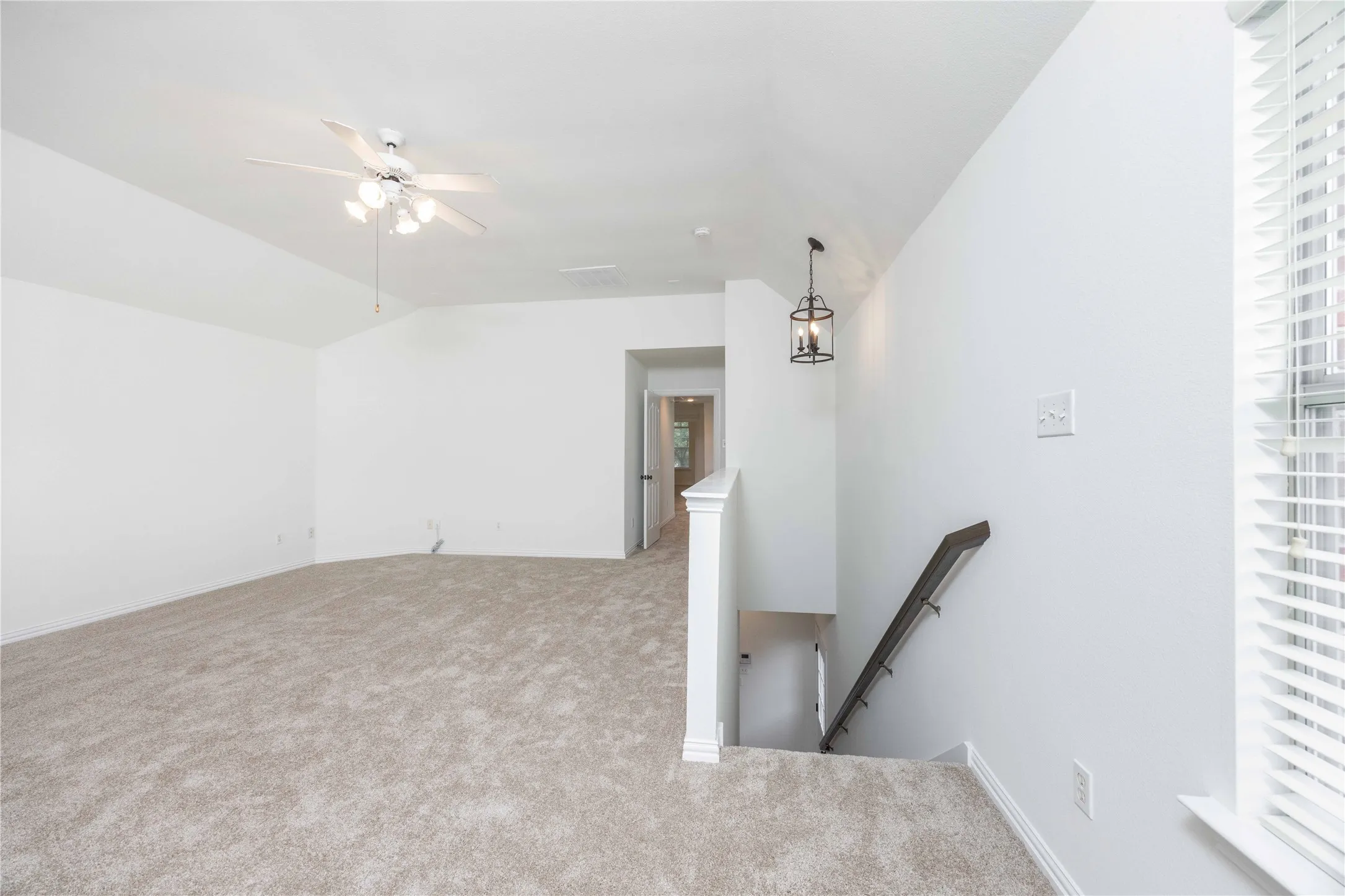 Single Family Residence For Rent in Collin County , 3305 Estacado Lane, Plano, Texas 75025, 4 Bedroom, 3 Bathroom, 2 Garage spaces, 3,242 Sqft, built in 1998, mls#21376866, Real Estate Agent in Plano, Homes For Rent in Collin county, Homes For Rent in Plano, Realtor in Plano Texas, Real Estate Brokerage Independent Realty Texas, Luminita Cordes Realtor