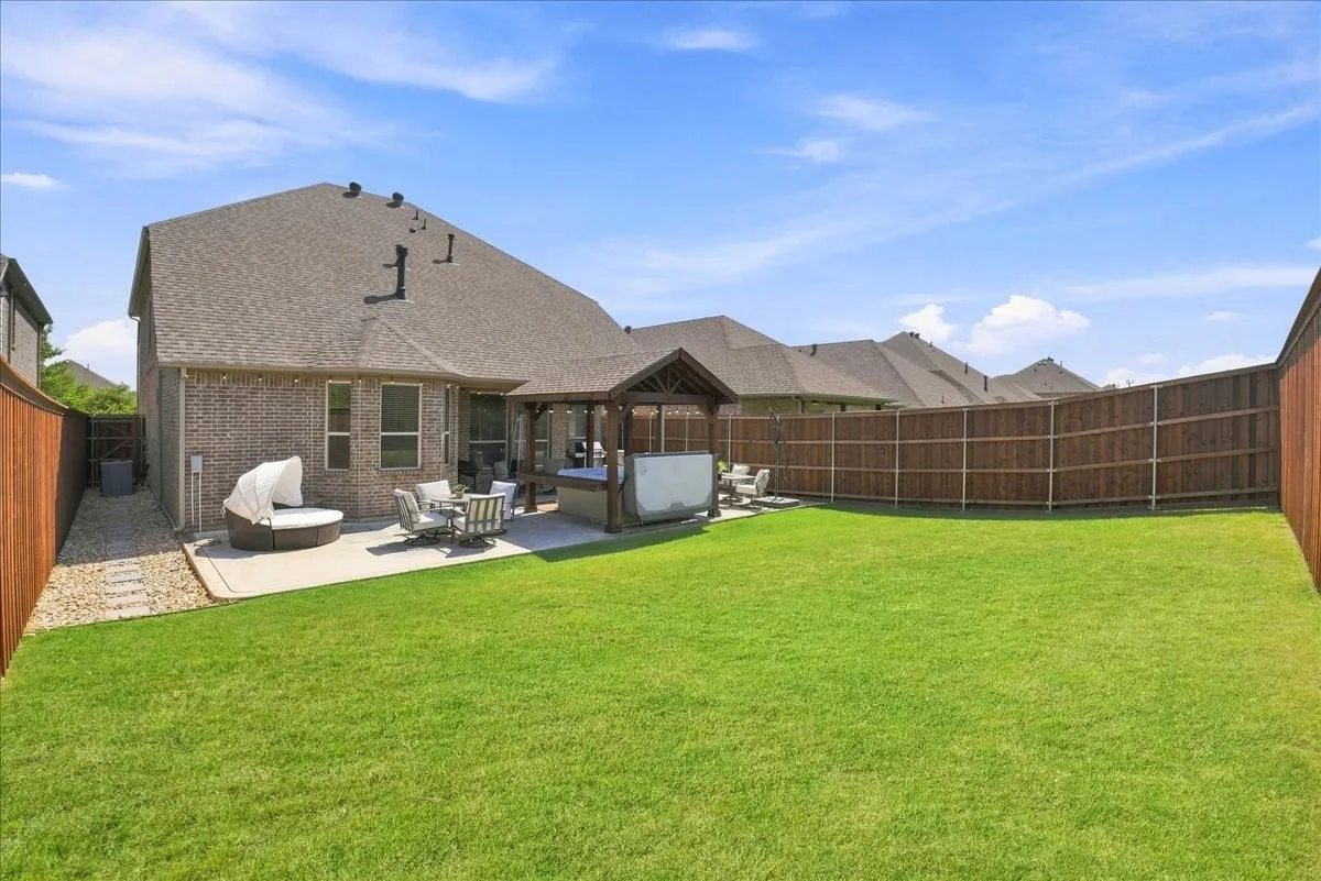 Single Family Residence For Sale in Tarrant County , 6749 Cambridge Drive, North Richland Hills, Texas 76180, 4 Bedroom, 3 Bathroom, 2 Garage spaces, 3,226 Sqft, built in 2017, mls#21363978, Real Estate Agent in North Richland Hills, Homes For Sale in Tarrant county, Homes For Sale in North Richland Hills, Realtor in North Richland Hills Texas, Real Estate Brokerage Independent Realty Texas, Luminita Cordes Realtor