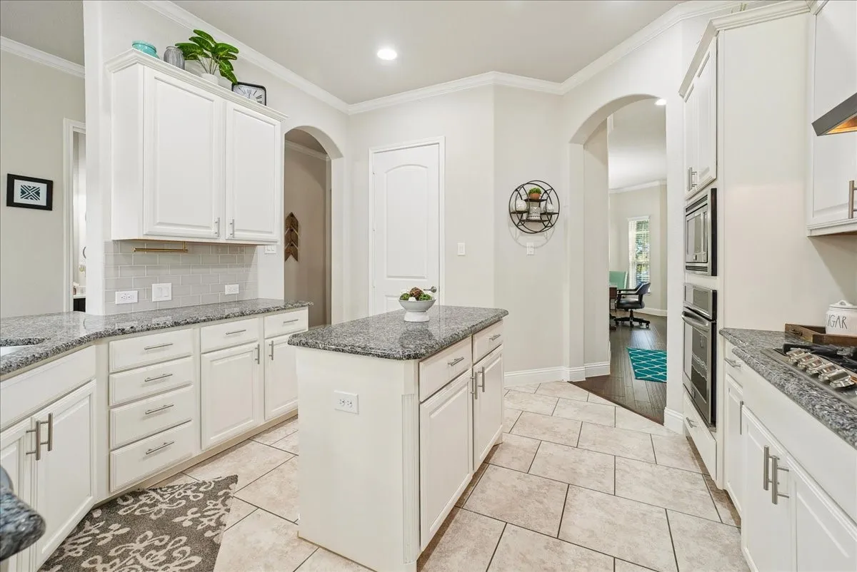 Single Family Residence For Sale in Tarrant County , 6749 Cambridge Drive, North Richland Hills, Texas 76180, 4 Bedroom, 3 Bathroom, 2 Garage spaces, 3,226 Sqft, built in 2017, mls#21363978, Real Estate Agent in North Richland Hills, Homes For Sale in Tarrant county, Homes For Sale in North Richland Hills, Realtor in North Richland Hills Texas, Real Estate Brokerage Independent Realty Texas, Luminita Cordes Realtor