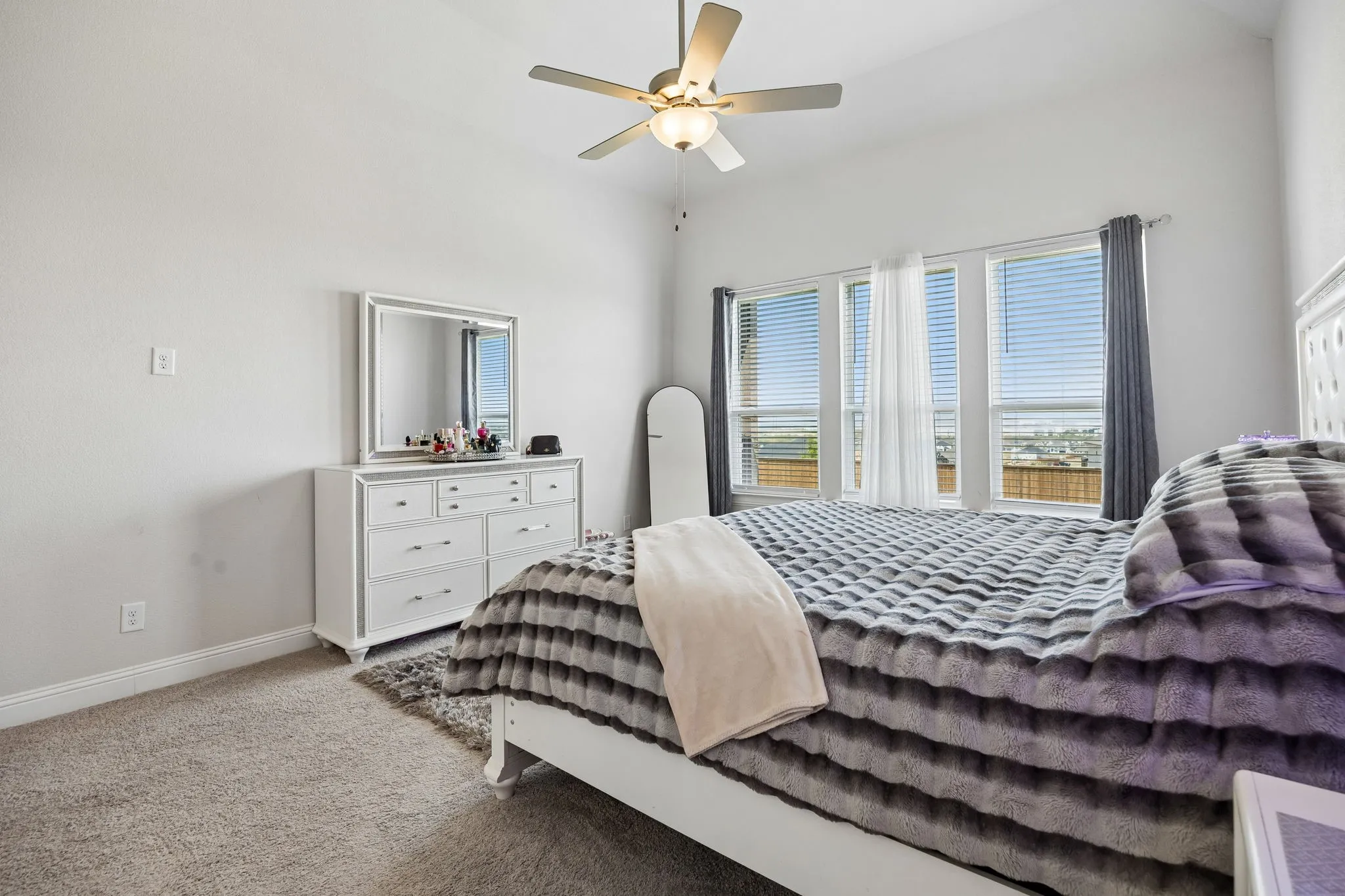 Single Family Residence For Sale in Tarrant County , 805 Feathergrass Court, Haslet, Texas 76052, 4 Bedroom, 3 Bathroom, 2 Garage spaces, 3,010 Sqft, built in 2024, mls#21369297, Real Estate Agent in Haslet, Homes For Sale in Tarrant county, Homes For Sale in Haslet, Realtor in Haslet Texas, Real Estate Brokerage Independent Realty Texas, Luminita Cordes Realtor
