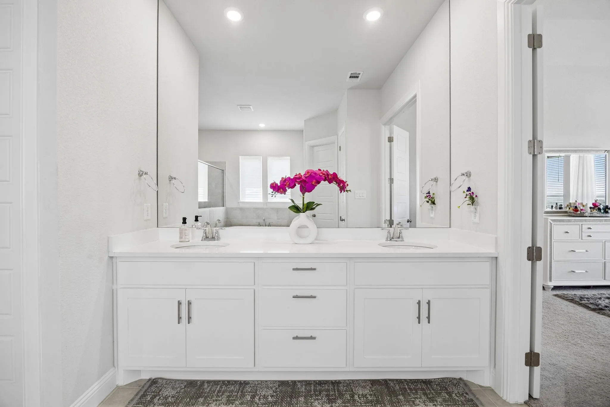 Single Family Residence For Sale in Tarrant County , 805 Feathergrass Court, Haslet, Texas 76052, 4 Bedroom, 3 Bathroom, 2 Garage spaces, 3,010 Sqft, built in 2024, mls#21369297, Real Estate Agent in Haslet, Homes For Sale in Tarrant county, Homes For Sale in Haslet, Realtor in Haslet Texas, Real Estate Brokerage Independent Realty Texas, Luminita Cordes Realtor