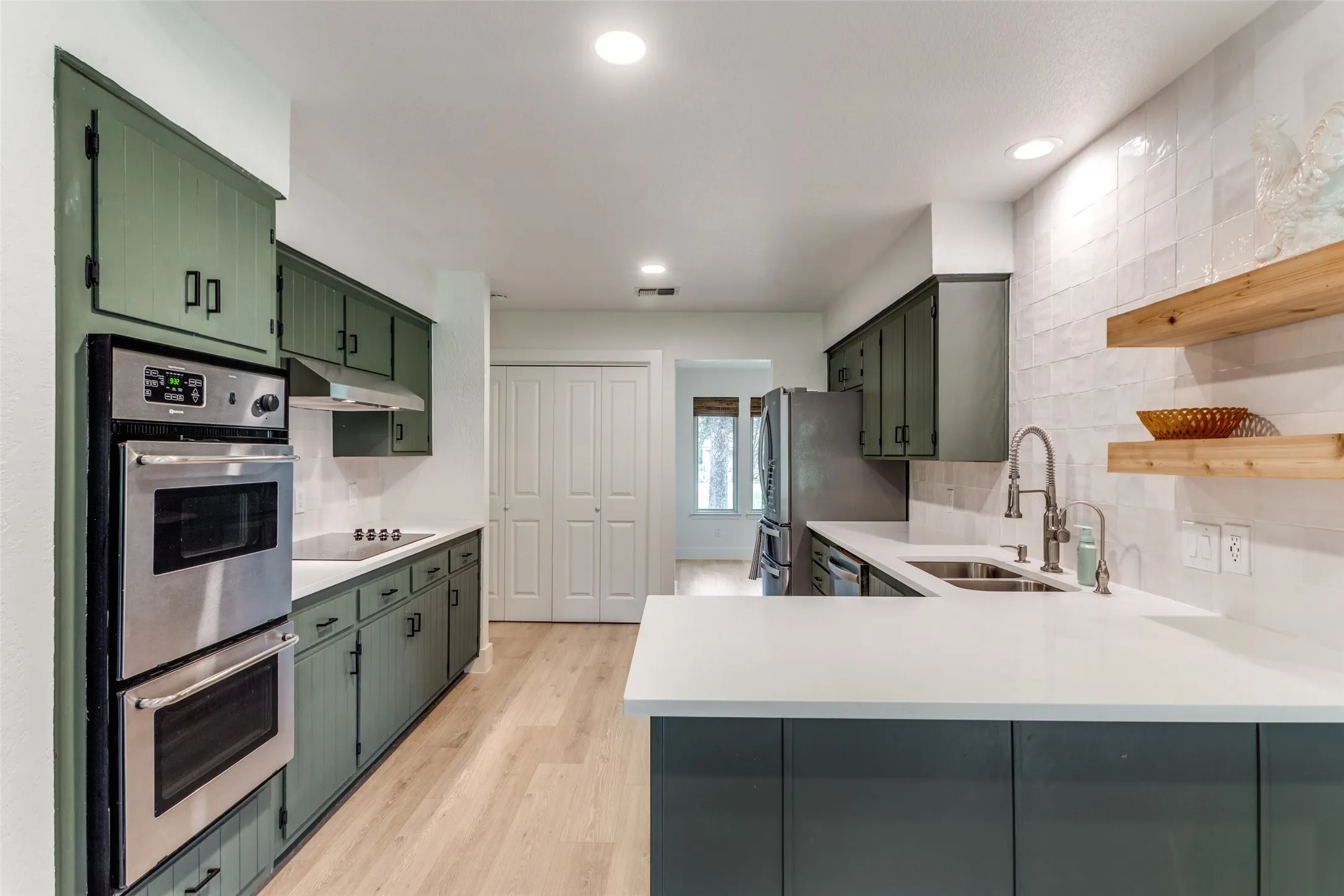 Single Family Residence For Sale in Parker County , 3013 Cactus Road, Willow Park, Texas 76087, 3 Bedroom, 2 Bathroom, 2 Garage spaces, 1,905 Sqft, built in 1977, mls#21376865, Real Estate Agent in Willow Park, Homes For Sale in Parker county, Homes For Sale in Willow Park, Realtor in Willow Park Texas, Real Estate Brokerage Independent Realty Texas, Luminita Cordes Realtor