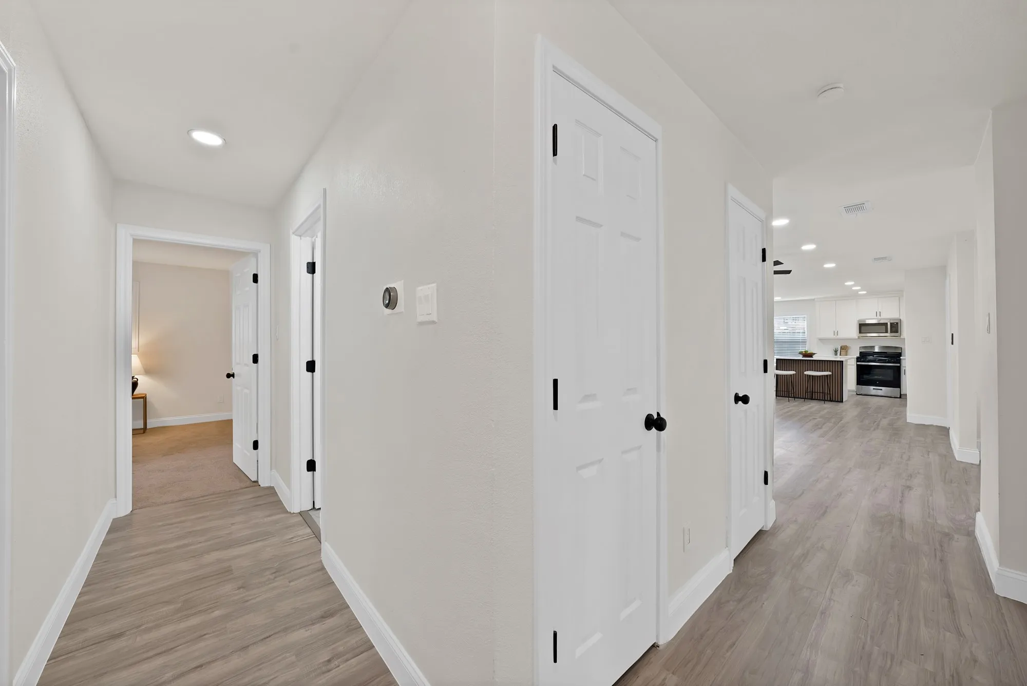 Single Family Residence For Sale in Tarrant County , 2302 E Mitchell Street, Arlington, Texas 76010, 3 Bedroom, 2 Bathroom, 2 Garage spaces, 1,550 Sqft, built in 1967, mls#21373912, Real Estate Agent in Arlington, Homes For Sale in Tarrant county, Homes For Sale in Arlington, Realtor in Arlington Texas, Real Estate Brokerage Independent Realty Texas, Luminita Cordes Realtor