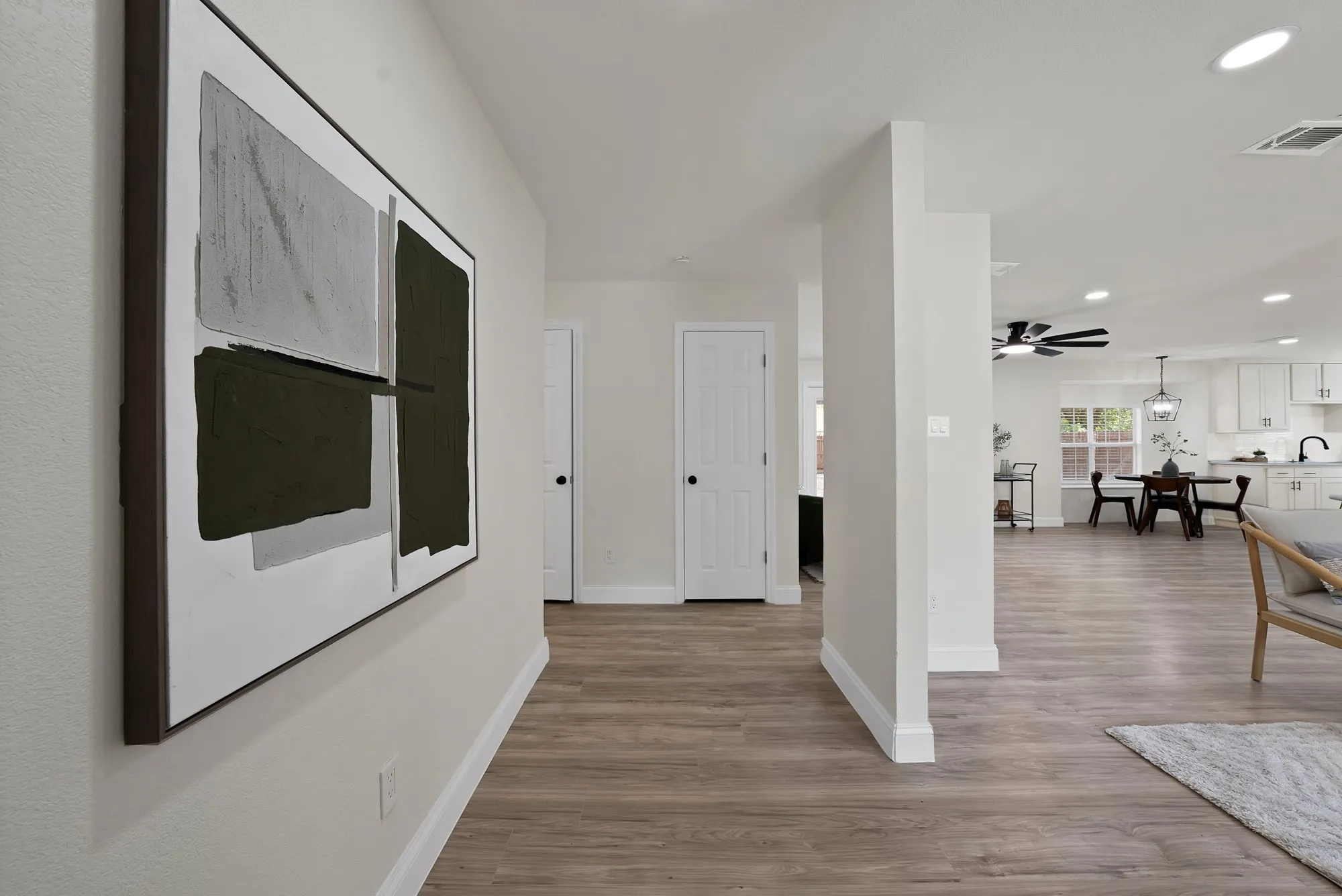 Single Family Residence For Sale in Tarrant County , 2302 E Mitchell Street, Arlington, Texas 76010, 3 Bedroom, 2 Bathroom, 2 Garage spaces, 1,550 Sqft, built in 1967, mls#21373912, Real Estate Agent in Arlington, Homes For Sale in Tarrant county, Homes For Sale in Arlington, Realtor in Arlington Texas, Real Estate Brokerage Independent Realty Texas, Luminita Cordes Realtor