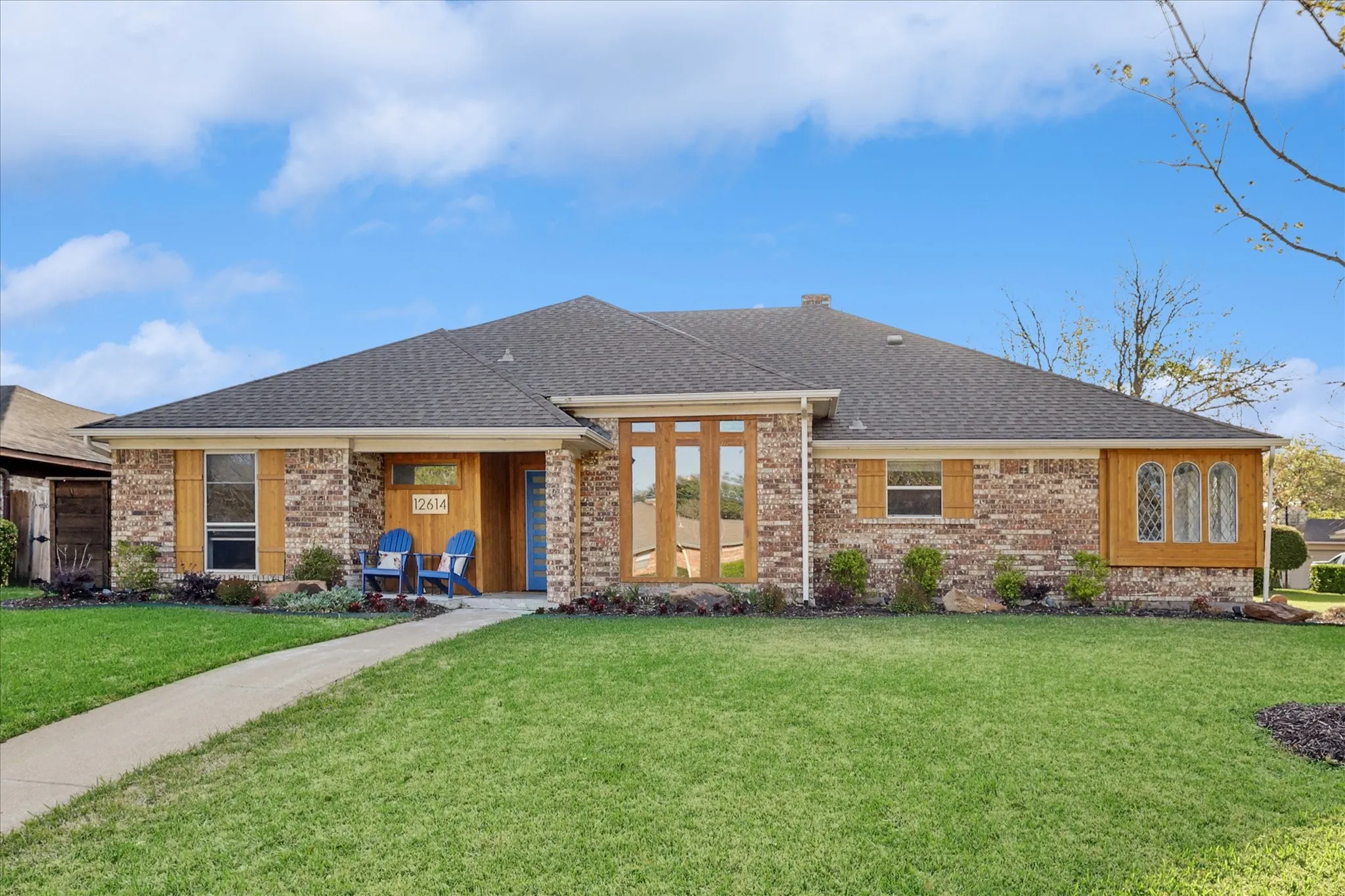 Single Family Residence For Rent in Dallas County , 12614 Whispering Hills Drive, Dallas, Texas 75243, 4 Bedroom, 3 Bathroom, 2 Garage spaces, 2,368 Sqft, built in 1979, mls#21376860, Real Estate Agent in Dallas, Homes For Rent in Dallas county, Homes For Rent in Dallas, Realtor in Dallas Texas, Real Estate Brokerage Independent Realty Texas, Luminita Cordes Realtor