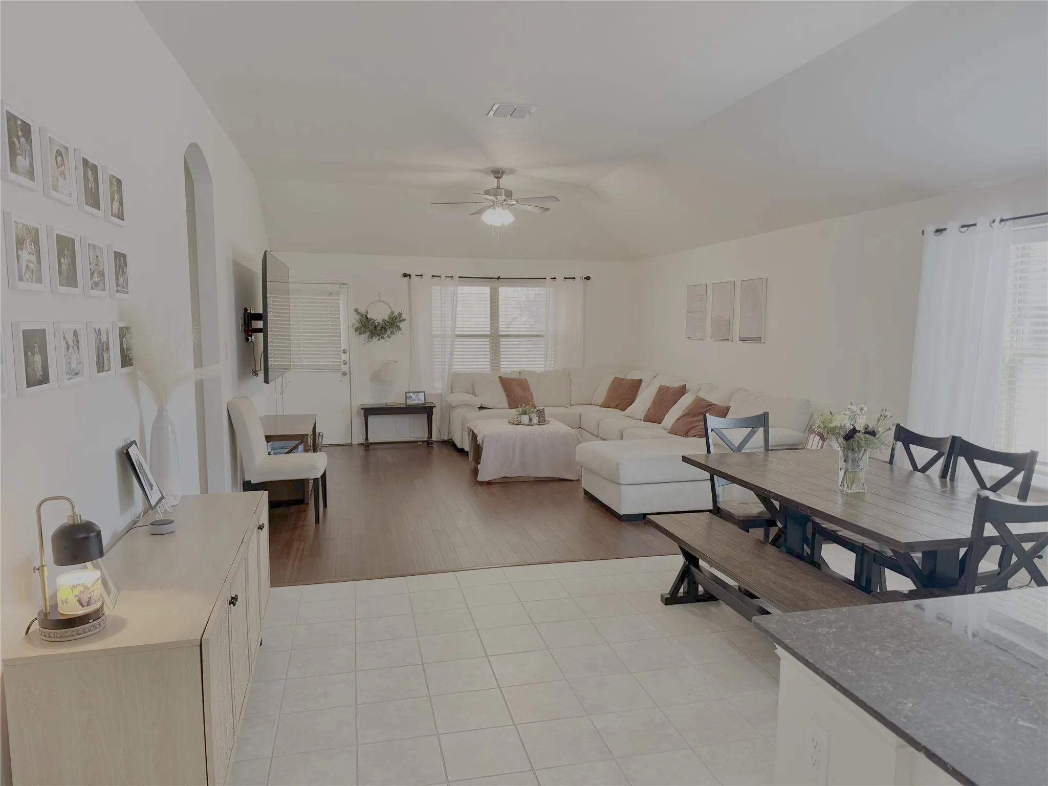 Single Family Residence For Rent in Tarrant County , 4900 Lemon Grove Drive, Fort Worth, Texas 76135, 4 Bedroom, 2 Bathroom, 2 Garage spaces, 1,952 Sqft, built in 2014, mls#21376878, Real Estate Agent in Fort Worth, Homes For Rent in Tarrant county, Homes For Rent in Fort Worth, Realtor in Fort Worth Texas, Real Estate Brokerage Independent Realty Texas, Luminita Cordes Realtor