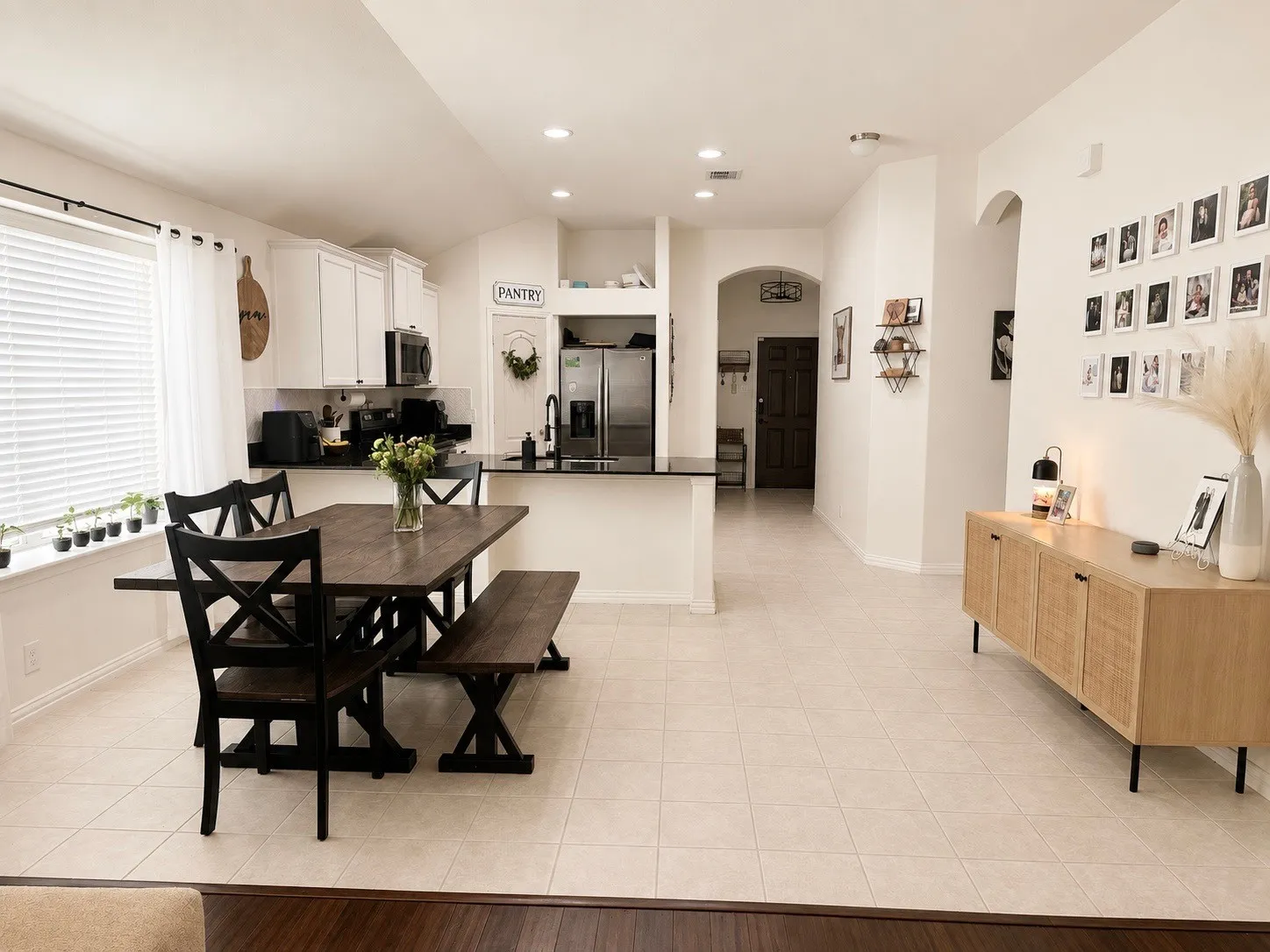 Single Family Residence For Rent in Tarrant County , 4900 Lemon Grove Drive, Fort Worth, Texas 76135, 4 Bedroom, 2 Bathroom, 2 Garage spaces, 1,952 Sqft, built in 2014, mls#21376878, Real Estate Agent in Fort Worth, Homes For Rent in Tarrant county, Homes For Rent in Fort Worth, Realtor in Fort Worth Texas, Real Estate Brokerage Independent Realty Texas, Luminita Cordes Realtor