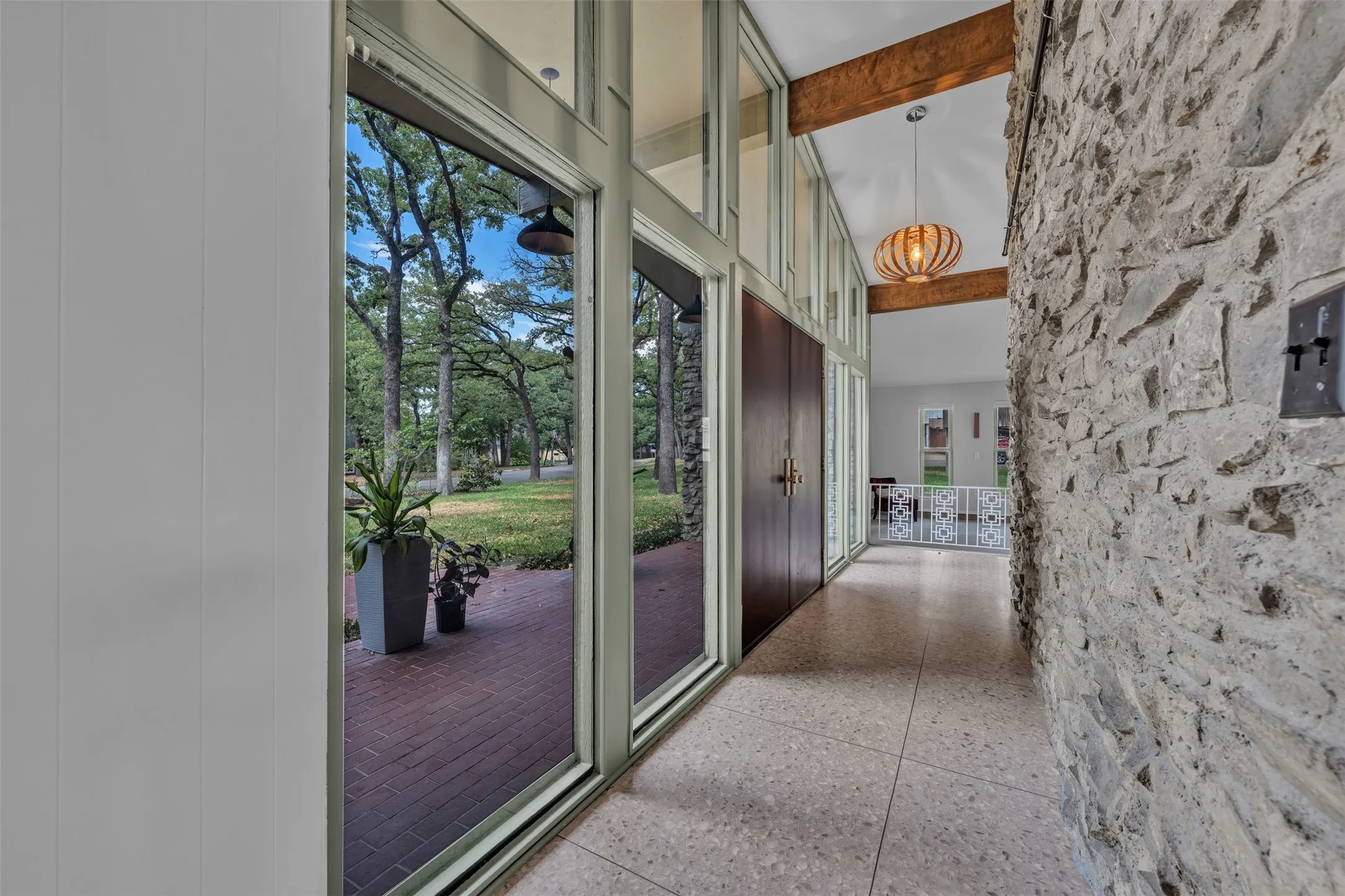 Single Family Residence For Sale in Tarrant County , 4900 Wondol Court, North Richland Hills, Texas 76053, 3 Bedroom, 4 Bathroom, 4 Garage spaces, 3,371 Sqft, built in 1963, mls#21376249, Real Estate Agent in North Richland Hills, Homes For Sale in Tarrant county, Homes For Sale in North Richland Hills, Realtor in North Richland Hills Texas, Real Estate Brokerage Independent Realty Texas, Luminita Cordes Realtor