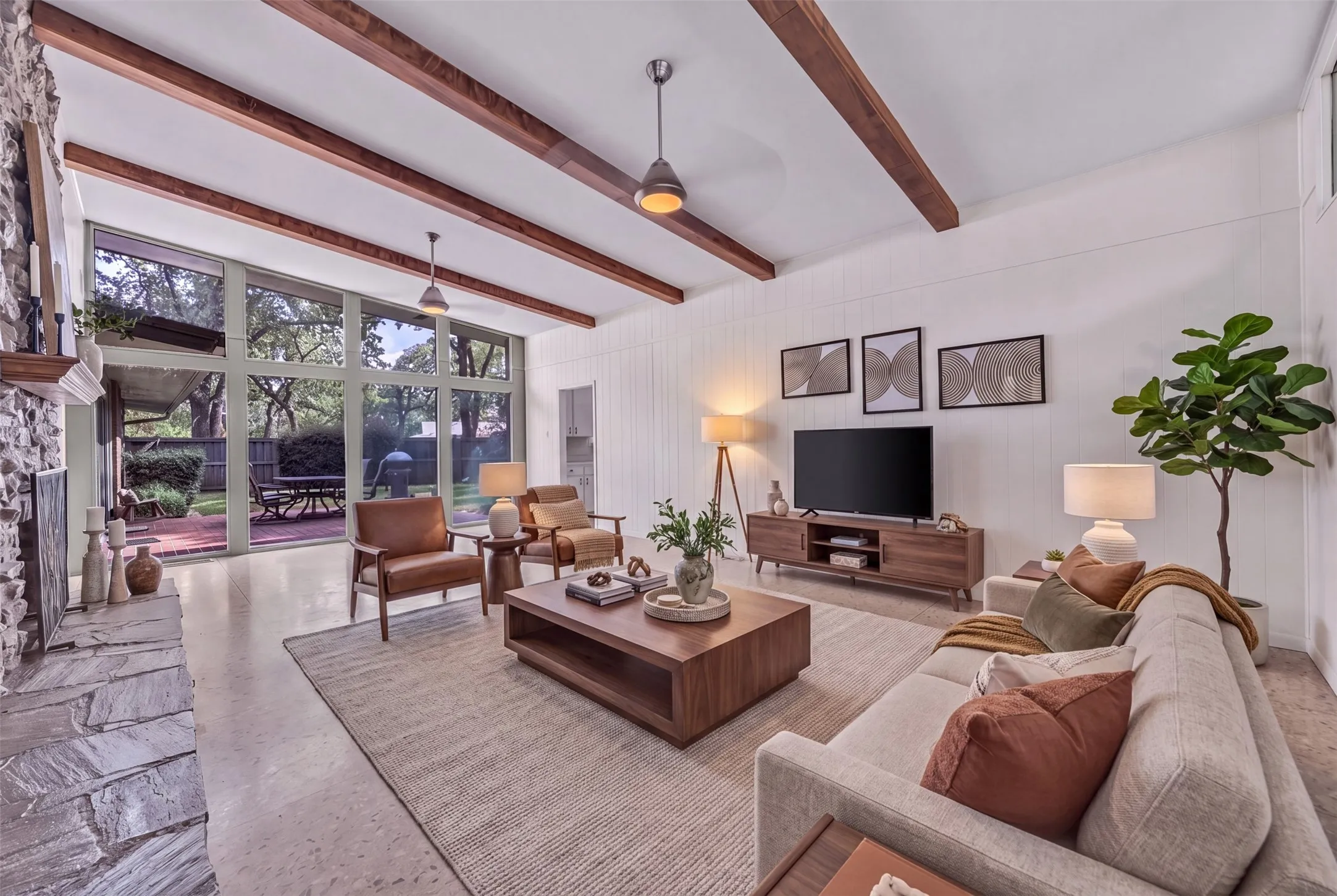 Single Family Residence For Sale in Tarrant County , 4900 Wondol Court, North Richland Hills, Texas 76053, 3 Bedroom, 4 Bathroom, 4 Garage spaces, 3,371 Sqft, built in 1963, mls#21376249, Real Estate Agent in North Richland Hills, Homes For Sale in Tarrant county, Homes For Sale in North Richland Hills, Realtor in North Richland Hills Texas, Real Estate Brokerage Independent Realty Texas, Luminita Cordes Realtor