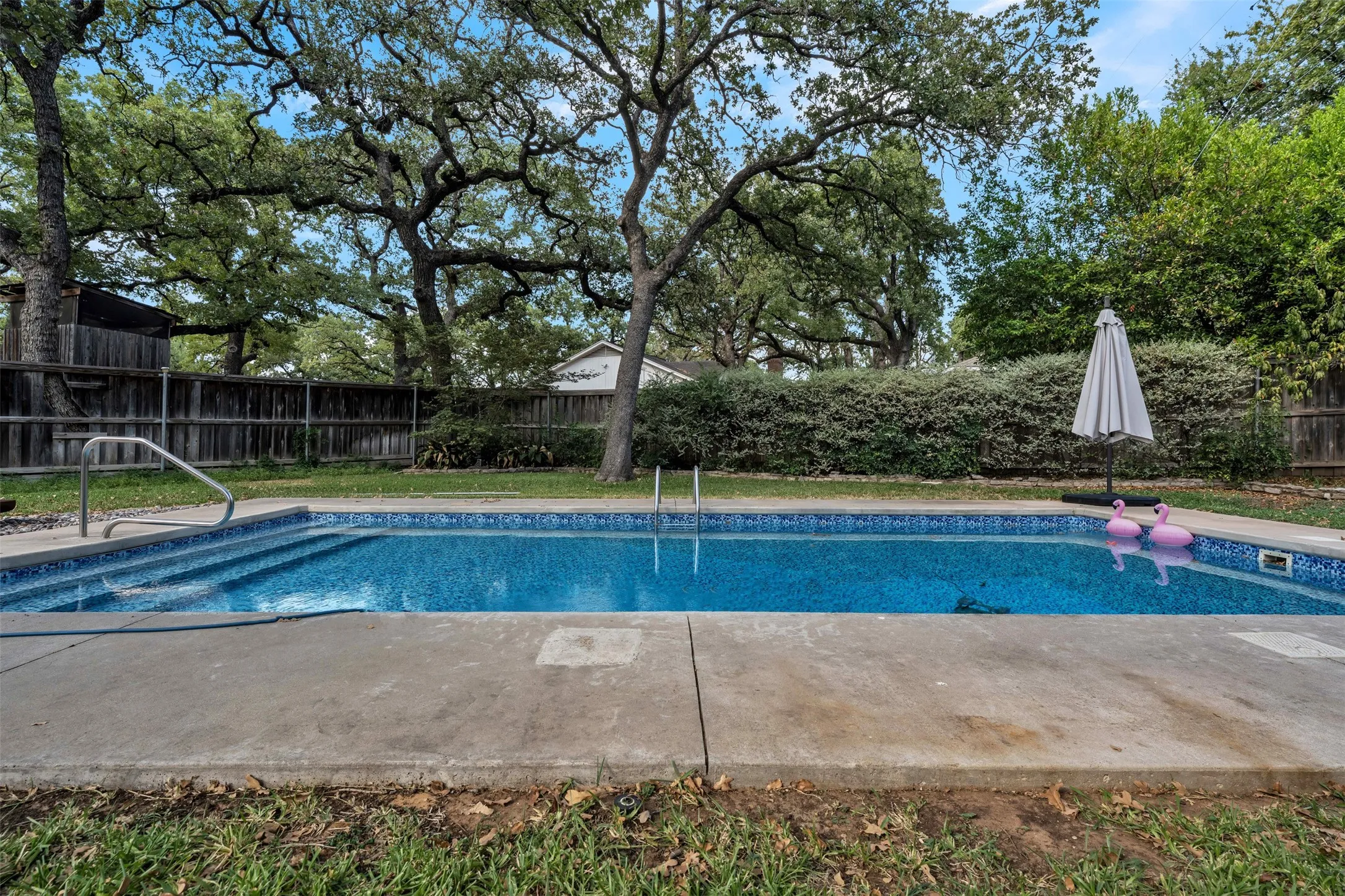 Single Family Residence For Sale in Tarrant County , 4900 Wondol Court, North Richland Hills, Texas 76053, 3 Bedroom, 4 Bathroom, 4 Garage spaces, 3,371 Sqft, built in 1963, mls#21376249, Real Estate Agent in North Richland Hills, Homes For Sale in Tarrant county, Homes For Sale in North Richland Hills, Realtor in North Richland Hills Texas, Real Estate Brokerage Independent Realty Texas, Luminita Cordes Realtor