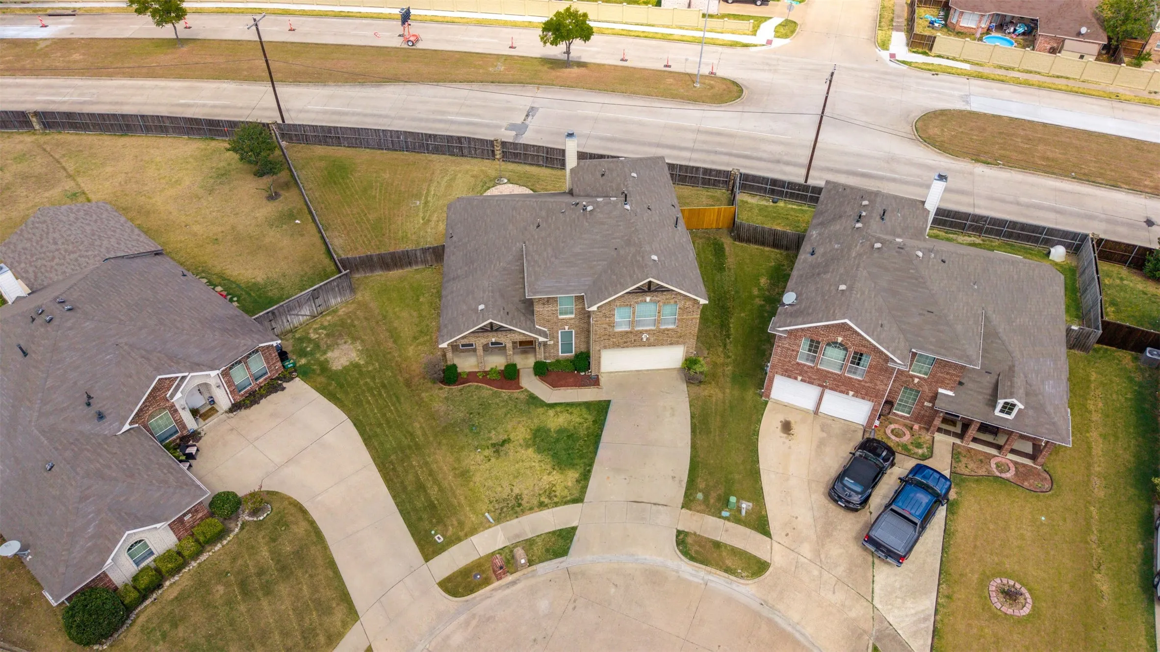 Single Family Residence For Sale in Dallas County , 321 Carissa Court, Mesquite, Texas 75150, 4 Bedroom, 3 Bathroom, 2 Garage spaces, 2,655 Sqft, built in 2003, mls#21376359, Real Estate Agent in Mesquite, Homes For Sale in Dallas county, Homes For Sale in Mesquite, Realtor in Mesquite Texas, Real Estate Brokerage Independent Realty Texas, Luminita Cordes Realtor