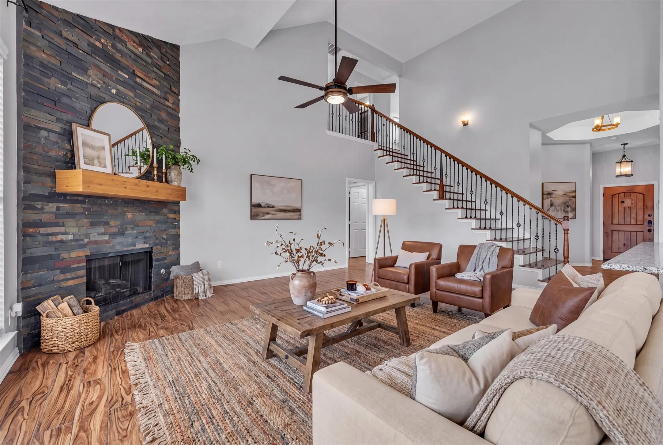 Single Family Residence For Sale in Dallas County , 321 Carissa Court, Mesquite, Texas 75150, 4 Bedroom, 3 Bathroom, 2 Garage spaces, 2,655 Sqft, built in 2003, mls#21376359, Real Estate Agent in Mesquite, Homes For Sale in Dallas county, Homes For Sale in Mesquite, Realtor in Mesquite Texas, Real Estate Brokerage Independent Realty Texas, Luminita Cordes Realtor