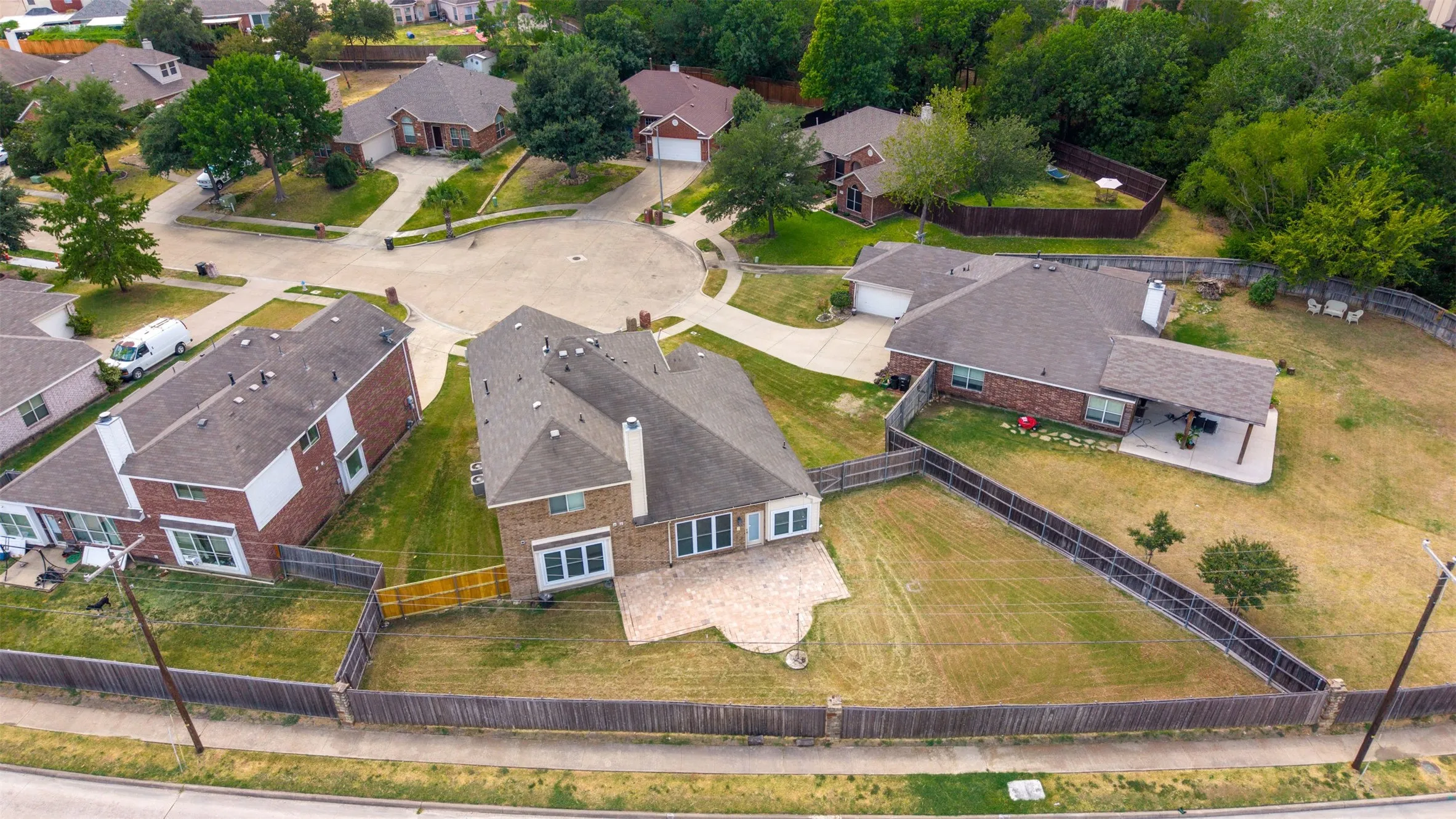 Single Family Residence For Sale in Dallas County , 321 Carissa Court, Mesquite, Texas 75150, 4 Bedroom, 3 Bathroom, 2 Garage spaces, 2,655 Sqft, built in 2003, mls#21376359, Real Estate Agent in Mesquite, Homes For Sale in Dallas county, Homes For Sale in Mesquite, Realtor in Mesquite Texas, Real Estate Brokerage Independent Realty Texas, Luminita Cordes Realtor