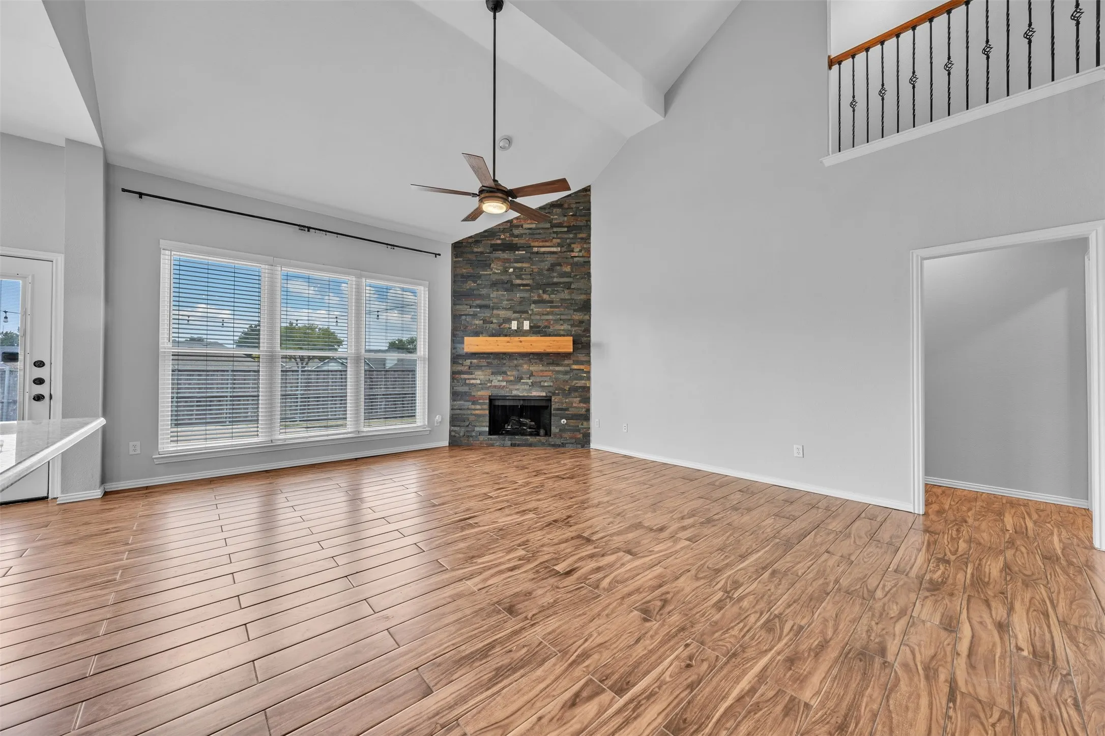 Single Family Residence For Sale in Dallas County , 321 Carissa Court, Mesquite, Texas 75150, 4 Bedroom, 3 Bathroom, 2 Garage spaces, 2,655 Sqft, built in 2003, mls#21376359, Real Estate Agent in Mesquite, Homes For Sale in Dallas county, Homes For Sale in Mesquite, Realtor in Mesquite Texas, Real Estate Brokerage Independent Realty Texas, Luminita Cordes Realtor