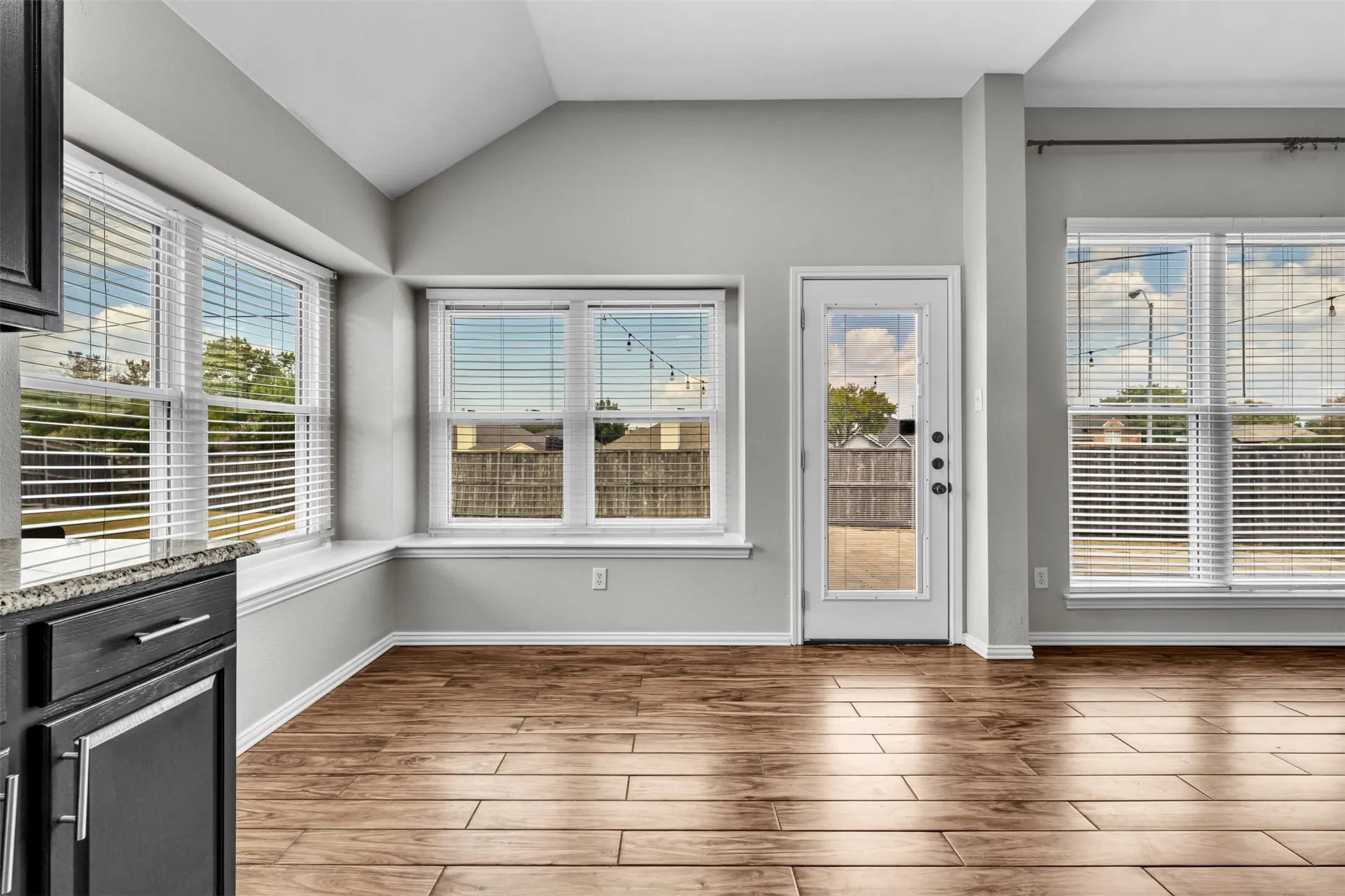 Single Family Residence For Sale in Dallas County , 321 Carissa Court, Mesquite, Texas 75150, 4 Bedroom, 3 Bathroom, 2 Garage spaces, 2,655 Sqft, built in 2003, mls#21376359, Real Estate Agent in Mesquite, Homes For Sale in Dallas county, Homes For Sale in Mesquite, Realtor in Mesquite Texas, Real Estate Brokerage Independent Realty Texas, Luminita Cordes Realtor