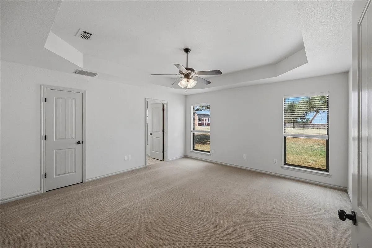 Single Family Residence For Sale in Parker County , 105 Savannah Drive, Weatherford, Texas 76087, 3 Bedroom, 2 Bathroom, 2 Garage spaces, 1,837 Sqft, built in 2005, mls#21373833, Real Estate Agent in Weatherford, Homes For Sale in Parker county, Homes For Sale in Weatherford, Realtor in Weatherford Texas, Real Estate Brokerage Independent Realty Texas, Luminita Cordes Realtor