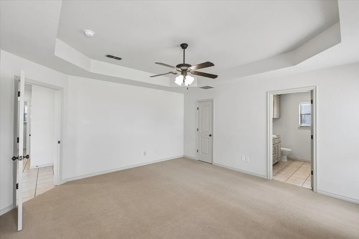 Single Family Residence For Sale in Parker County , 105 Savannah Drive, Weatherford, Texas 76087, 3 Bedroom, 2 Bathroom, 2 Garage spaces, 1,837 Sqft, built in 2005, mls#21373833, Real Estate Agent in Weatherford, Homes For Sale in Parker county, Homes For Sale in Weatherford, Realtor in Weatherford Texas, Real Estate Brokerage Independent Realty Texas, Luminita Cordes Realtor