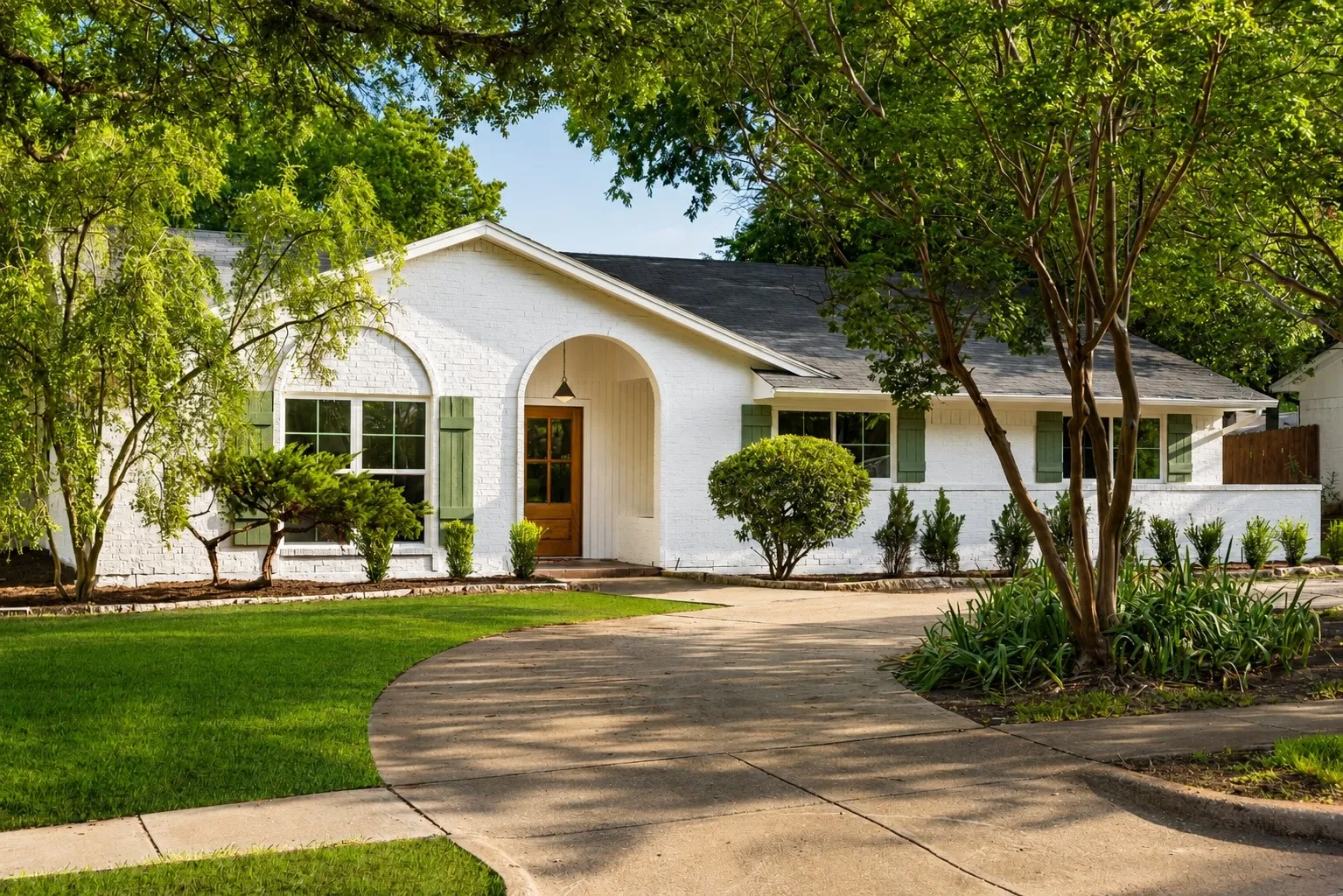 Single Family Residence For Sale in Collin County , 401 Northview Drive, Richardson, Texas 75080, 4 Bedroom, 2 Bathroom, 2 Garage spaces, 2,306 Sqft, built in 1968, mls#21376855, Real Estate Agent in Richardson, Homes For Sale in Collin county, Homes For Sale in Richardson, Realtor in Richardson Texas, Real Estate Brokerage Independent Realty Texas, Luminita Cordes Realtor