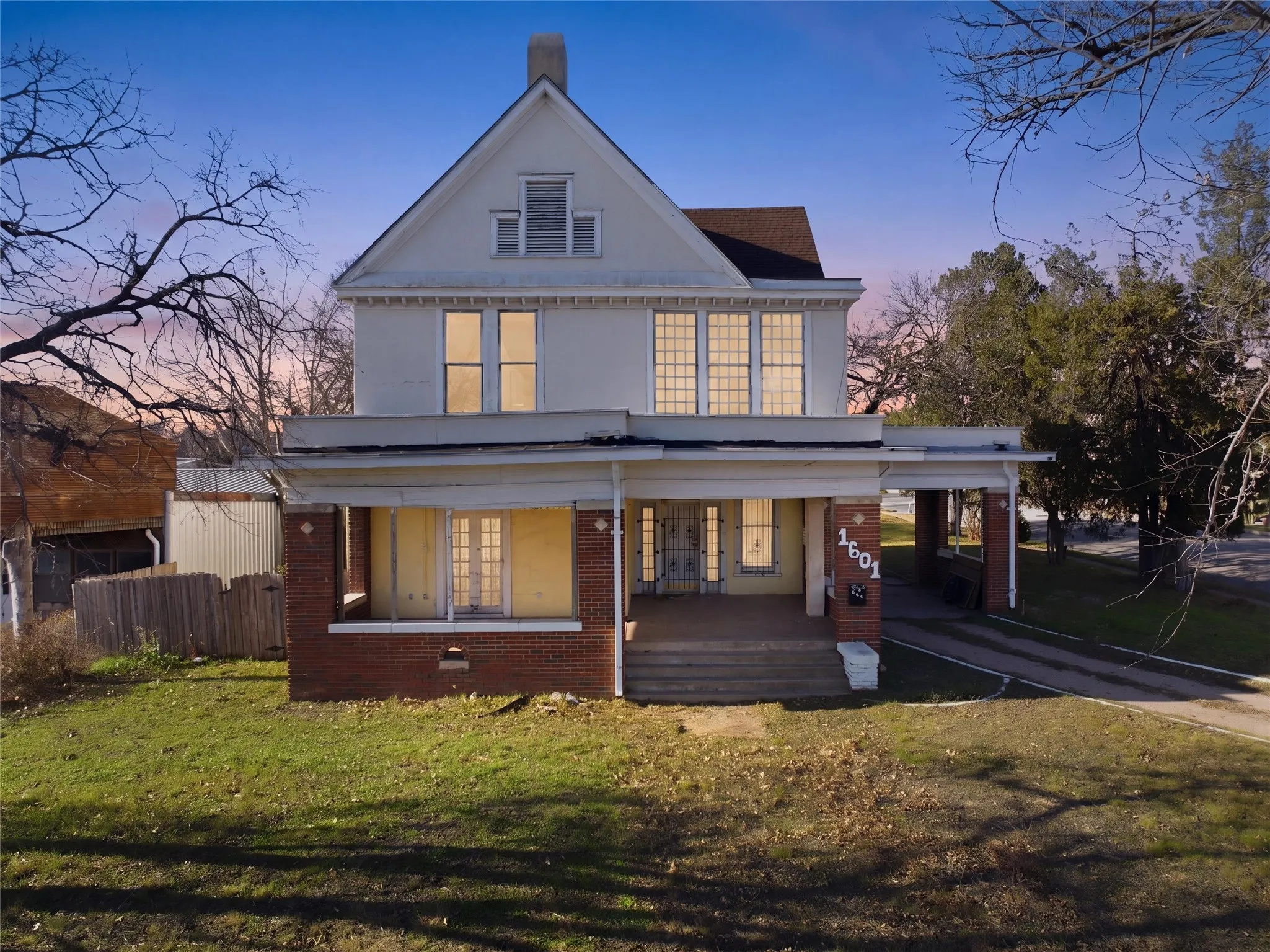 Single Family Residence For Sale