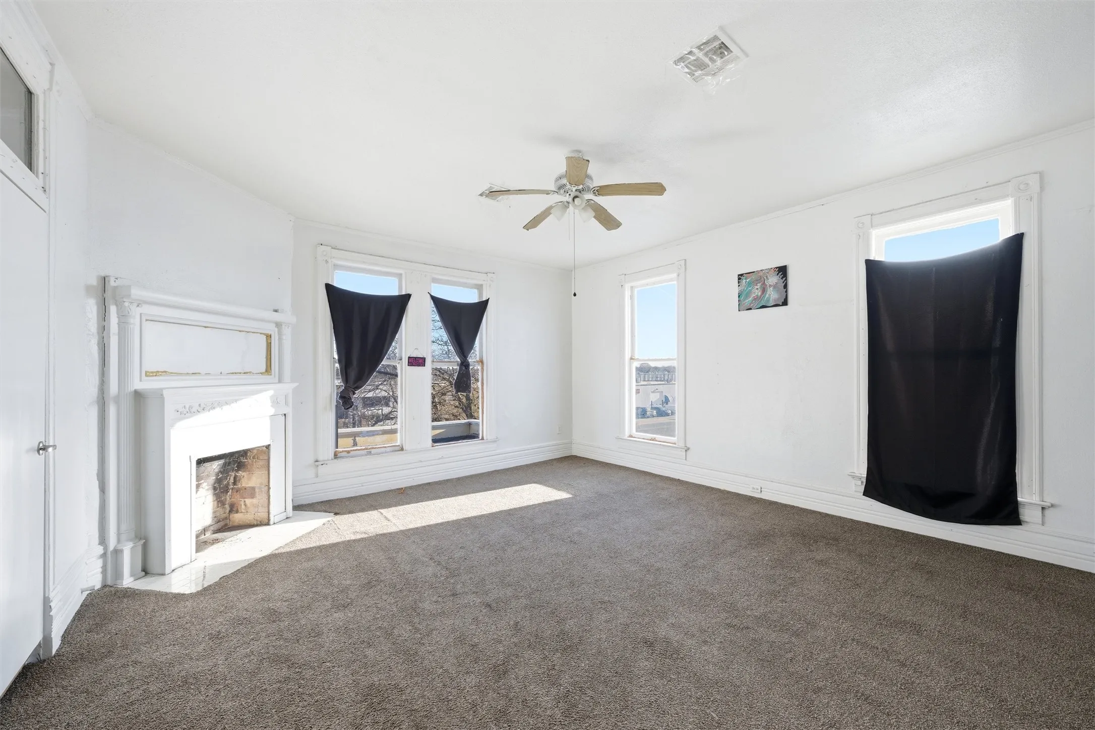 Single Family Residence For Sale in Mc Lennan County , 1601 Columbus Avenue, Waco, Texas 76701, 4 Bedroom, 2 Bathroom, 2 Garage spaces, 3,708 Sqft, built in 1900, mls#21375986, Real Estate Agent in Waco, Homes For Sale in Mc Lennan county, Homes For Sale in Waco, Realtor in Waco Texas, Real Estate Brokerage Independent Realty Texas, Luminita Cordes Realtor