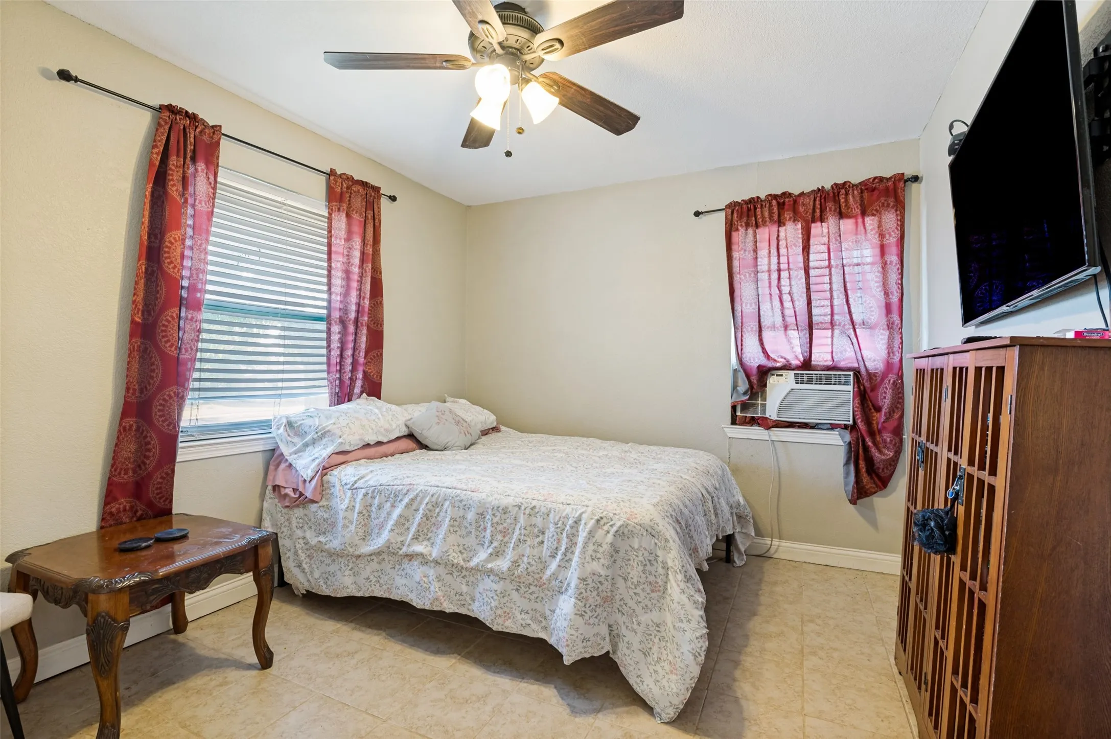 Bedroom#2 with ceiling fan and closet