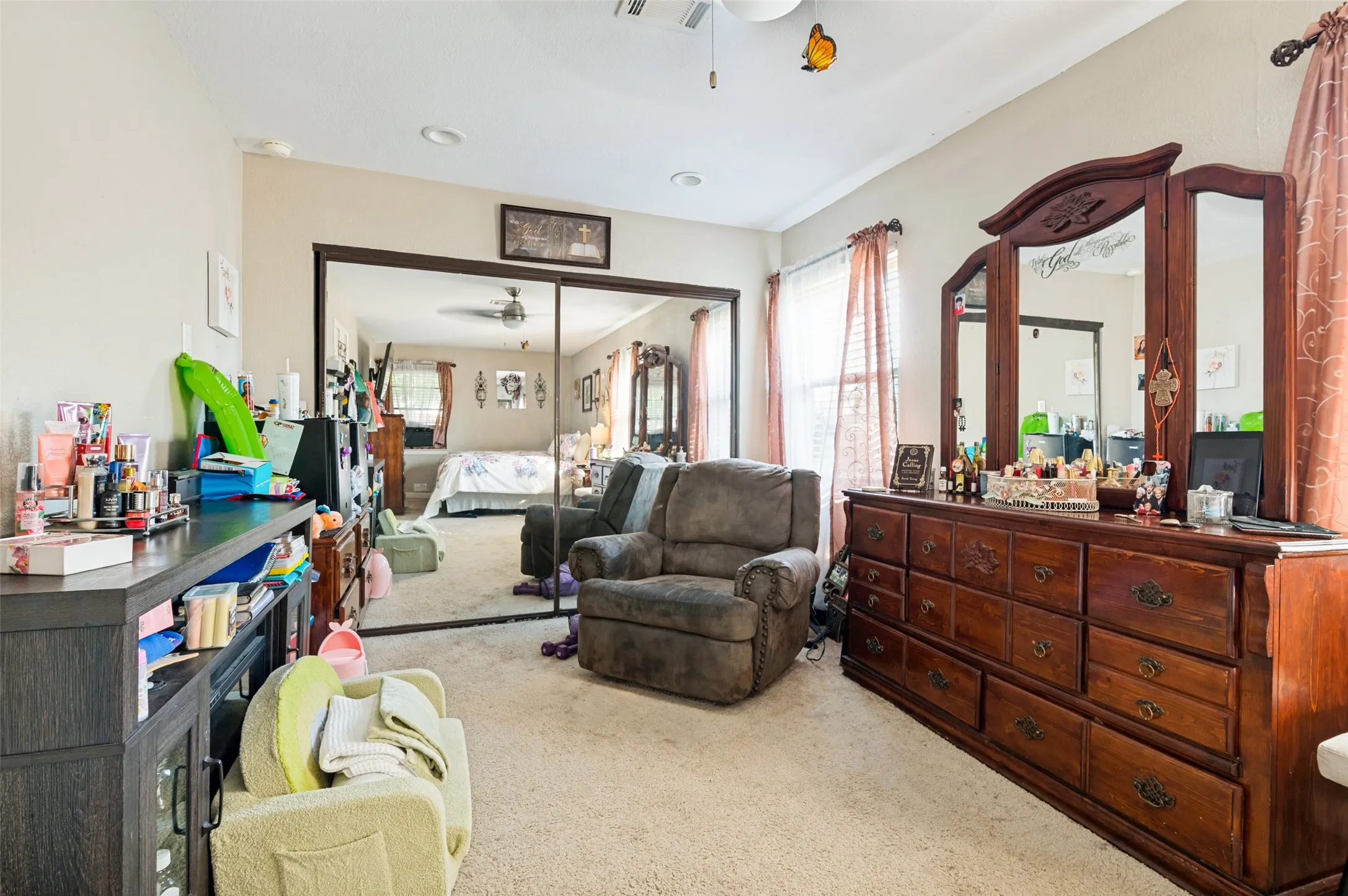 Single Family Residence For Sale in Dallas County , 3802 Yellowstone Street, Irving, Texas 75062, 3 Bedroom, 2 Bathroom, Garage spaces, 1,797 Sqft, built in 1964, mls#21361286, Real Estate Agent in Irving, Homes For Sale in Dallas county, Homes For Sale in Irving, Realtor in Irving Texas, Real Estate Brokerage Independent Realty Texas, Luminita Cordes Realtor