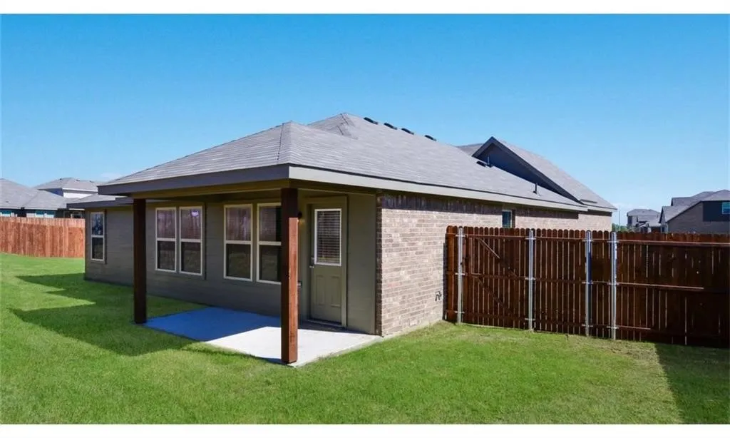 Single Family Residence For Rent in Tarrant County , 9201 Forbes Mill, Fort Worth, Texas 76179, 3 Bedroom, 2 Bathroom, 2 Garage spaces, 1,861 Sqft, built in 2019, mls#21376893, Real Estate Agent in Fort Worth, Homes For Rent in Tarrant county, Homes For Rent in Fort Worth, Realtor in Fort Worth Texas, Real Estate Brokerage Independent Realty Texas, Luminita Cordes Realtor