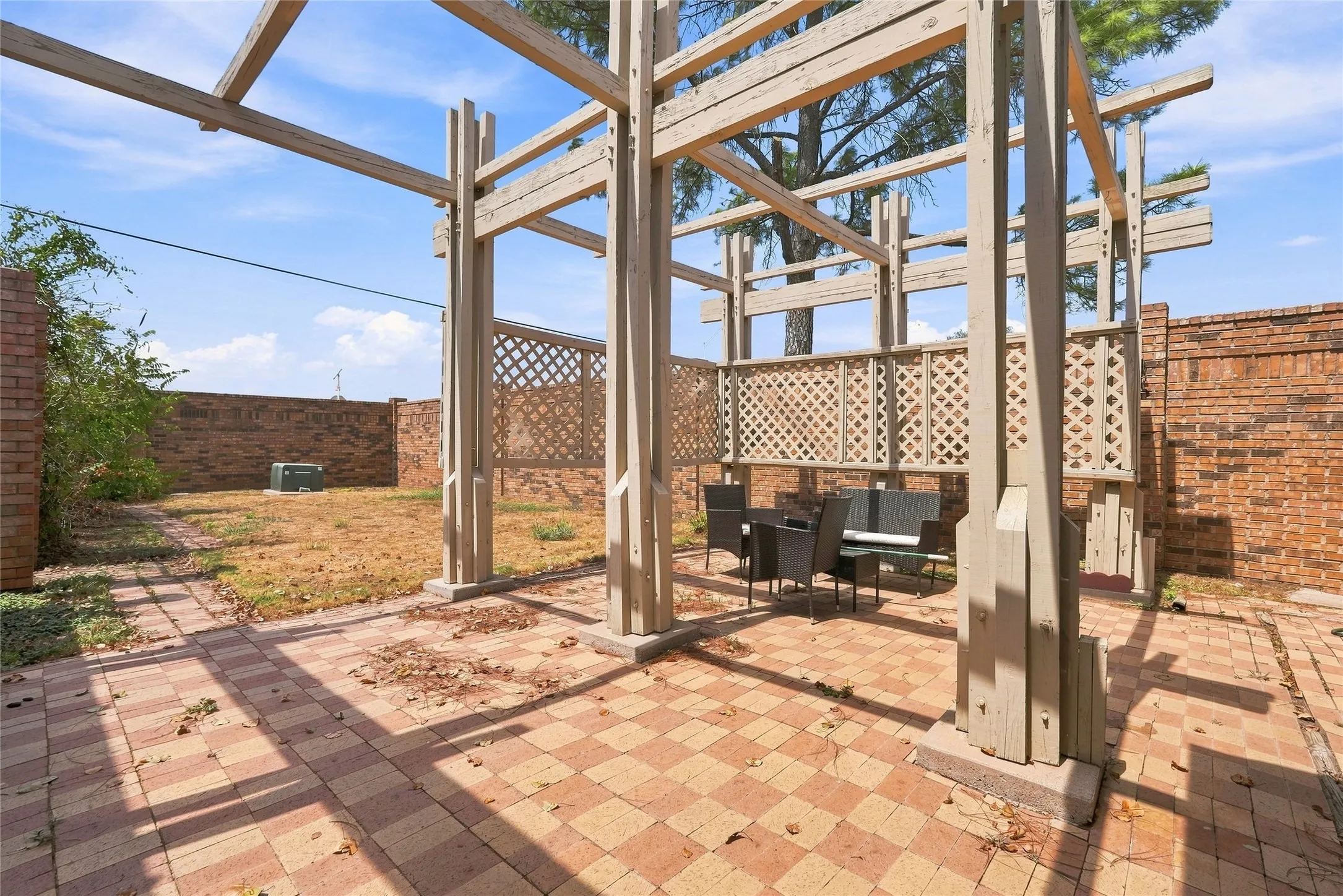 Single Family Residence For Sale in Taylor County , 116 Lytle Place Drive, Abilene, Texas 79602, 3 Bedroom, 4 Bathroom, 2 Garage spaces, 2,827 Sqft, built in 1985, mls#21376476, Real Estate Agent in Abilene, Homes For Sale in Taylor county, Homes For Sale in Abilene, Realtor in Abilene Texas, Real Estate Brokerage Independent Realty Texas, Luminita Cordes Realtor
