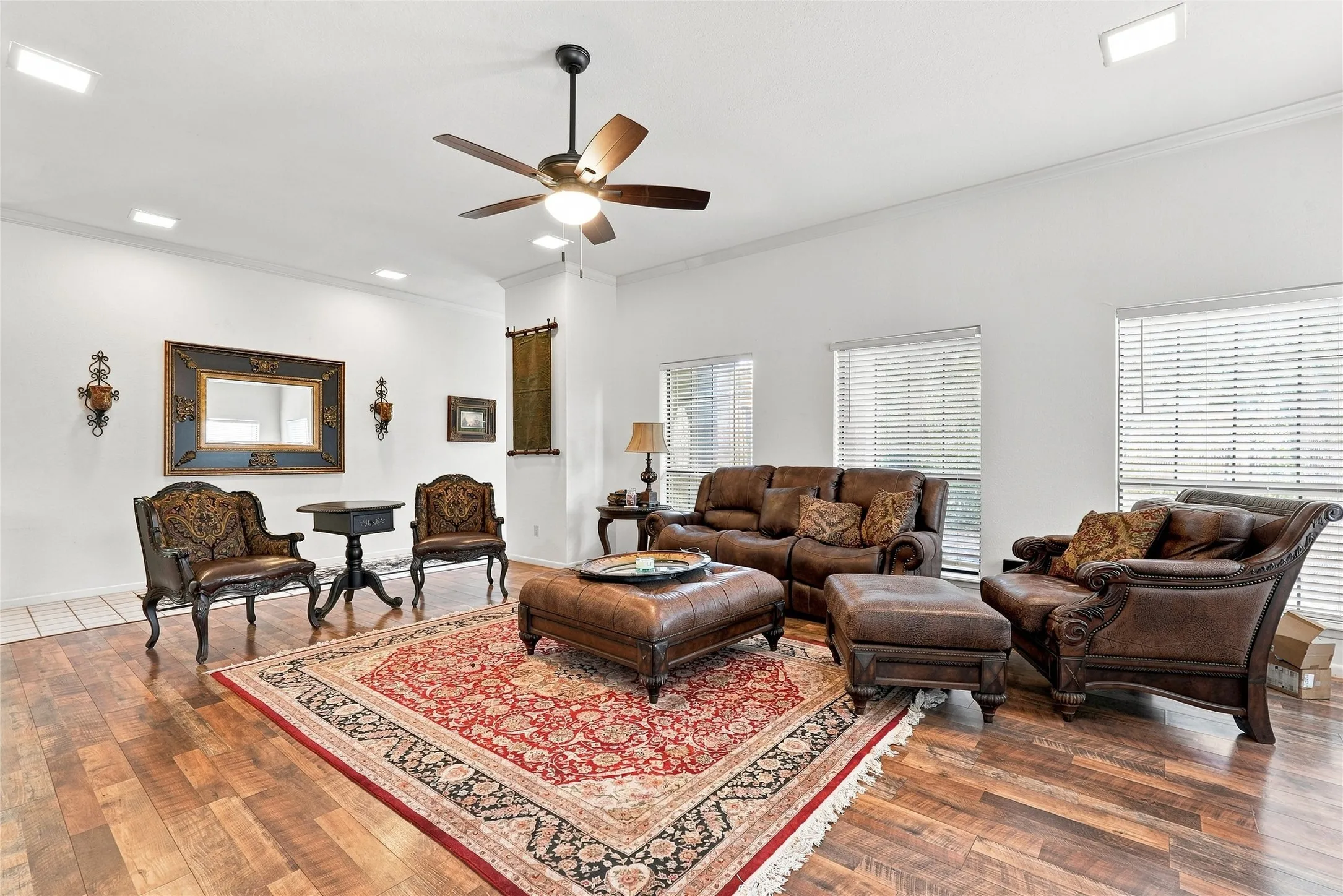 Single Family Residence For Sale in Taylor County , 116 Lytle Place Drive, Abilene, Texas 79602, 3 Bedroom, 4 Bathroom, 2 Garage spaces, 2,827 Sqft, built in 1985, mls#21376476, Real Estate Agent in Abilene, Homes For Sale in Taylor county, Homes For Sale in Abilene, Realtor in Abilene Texas, Real Estate Brokerage Independent Realty Texas, Luminita Cordes Realtor