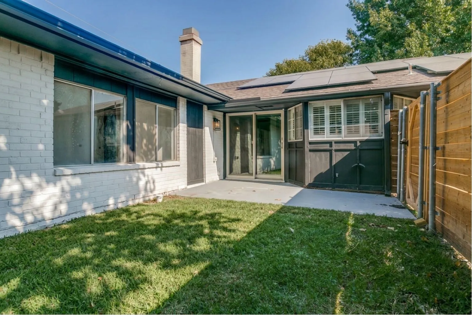 Single Family Residence For Sale in Denton County , 1742 Marblehead Drive, Lewisville, Texas 75067, 3 Bedroom, 2 Bathroom, 2 Garage spaces, 1,587 Sqft, built in 1971, mls#21376879, Real Estate Agent in Lewisville, Homes For Sale in Denton county, Homes For Sale in Lewisville, Realtor in Lewisville Texas, Real Estate Brokerage Independent Realty Texas, Luminita Cordes Realtor