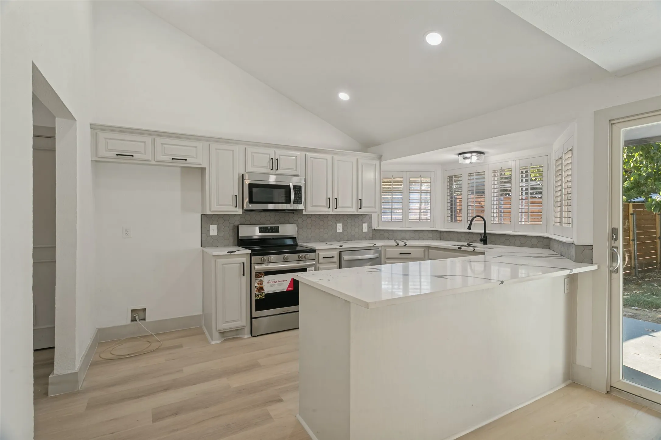 Single Family Residence For Sale in Denton County , 1742 Marblehead Drive, Lewisville, Texas 75067, 3 Bedroom, 2 Bathroom, 2 Garage spaces, 1,587 Sqft, built in 1971, mls#21376879, Real Estate Agent in Lewisville, Homes For Sale in Denton county, Homes For Sale in Lewisville, Realtor in Lewisville Texas, Real Estate Brokerage Independent Realty Texas, Luminita Cordes Realtor