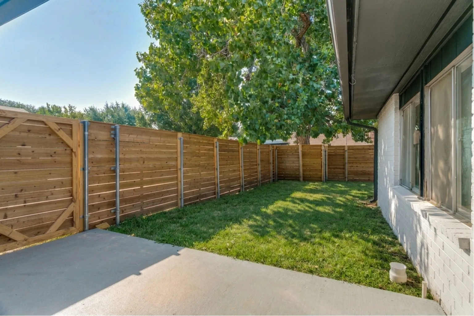 Single Family Residence For Sale in Denton County , 1742 Marblehead Drive, Lewisville, Texas 75067, 3 Bedroom, 2 Bathroom, 2 Garage spaces, 1,587 Sqft, built in 1971, mls#21376879, Real Estate Agent in Lewisville, Homes For Sale in Denton county, Homes For Sale in Lewisville, Realtor in Lewisville Texas, Real Estate Brokerage Independent Realty Texas, Luminita Cordes Realtor