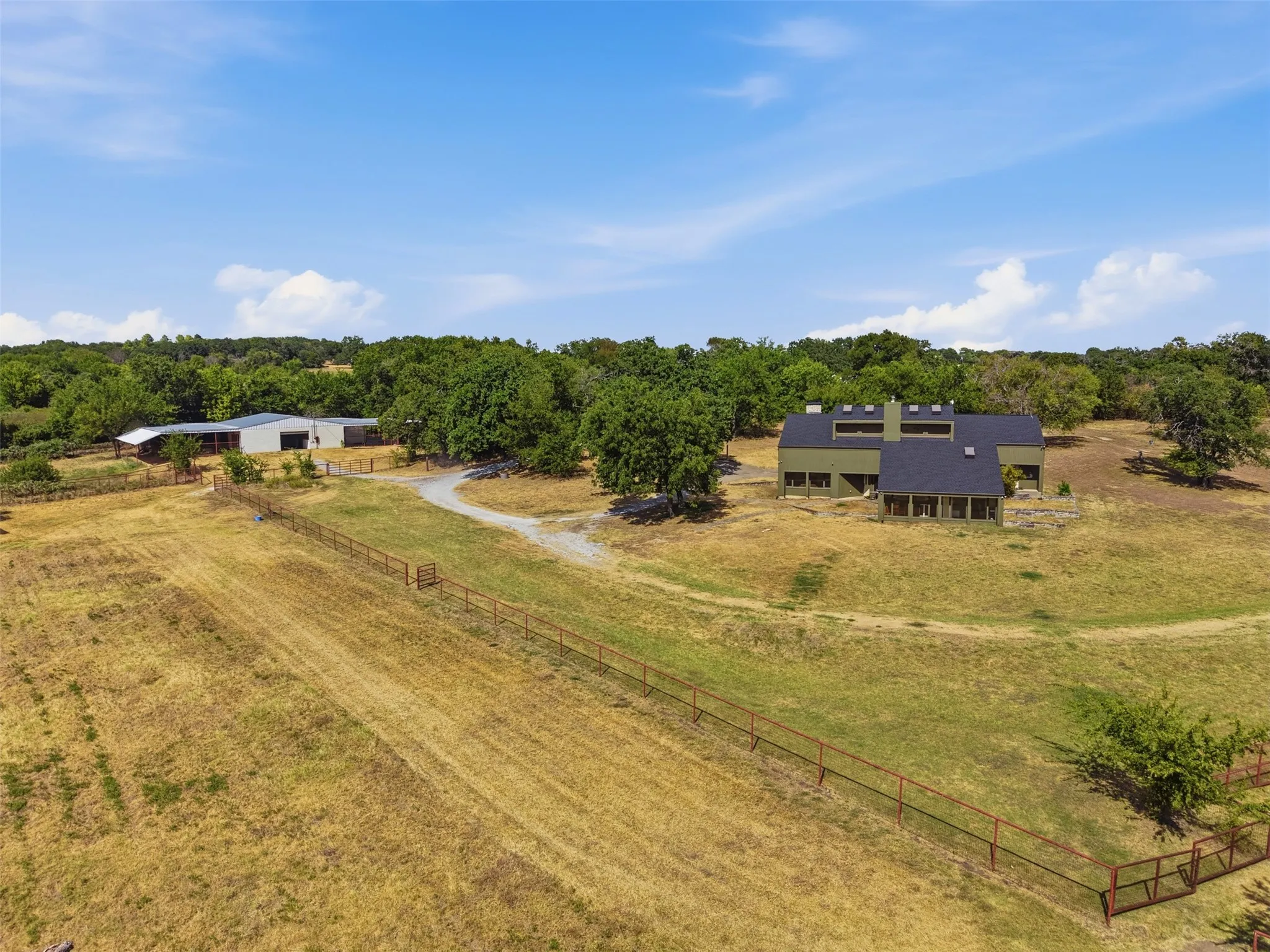 Warehouse For Sale in Parker County , 2701 N FM 51, Weatherford, Texas 76085, 3 Bedroom, 3 Bathroom, Garage spaces, 2,702 Sqft, built in 1982, mls#21376898, Real Estate Agent in Weatherford, Homes For Sale in Parker county, Homes For Sale in Weatherford, Realtor in Weatherford Texas, Real Estate Brokerage Independent Realty Texas, Luminita Cordes Realtor