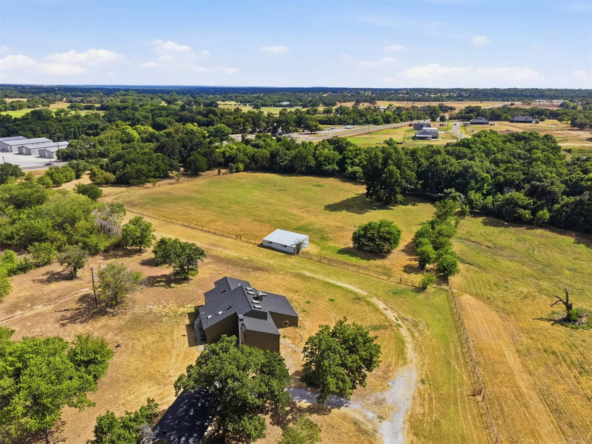 Warehouse For Sale in Parker County , 2701 N FM 51, Weatherford, Texas 76085, 3 Bedroom, 3 Bathroom, Garage spaces, 2,702 Sqft, built in 1982, mls#21376898, Real Estate Agent in Weatherford, Homes For Sale in Parker county, Homes For Sale in Weatherford, Realtor in Weatherford Texas, Real Estate Brokerage Independent Realty Texas, Luminita Cordes Realtor