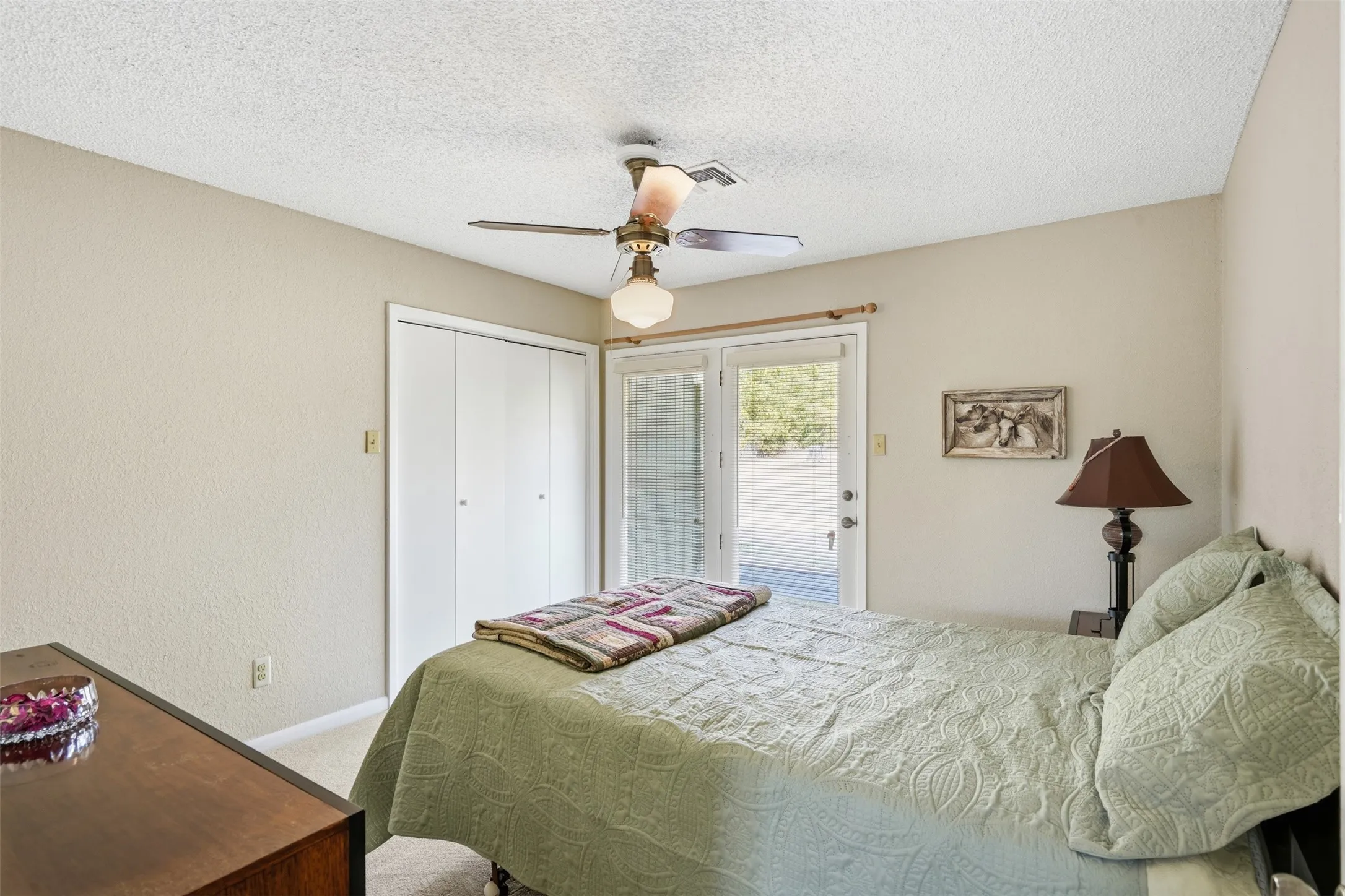 Warehouse For Sale in Parker County , 2701 N FM 51, Weatherford, Texas 76085, 3 Bedroom, 3 Bathroom, Garage spaces, 2,702 Sqft, built in 1982, mls#21376898, Real Estate Agent in Weatherford, Homes For Sale in Parker county, Homes For Sale in Weatherford, Realtor in Weatherford Texas, Real Estate Brokerage Independent Realty Texas, Luminita Cordes Realtor