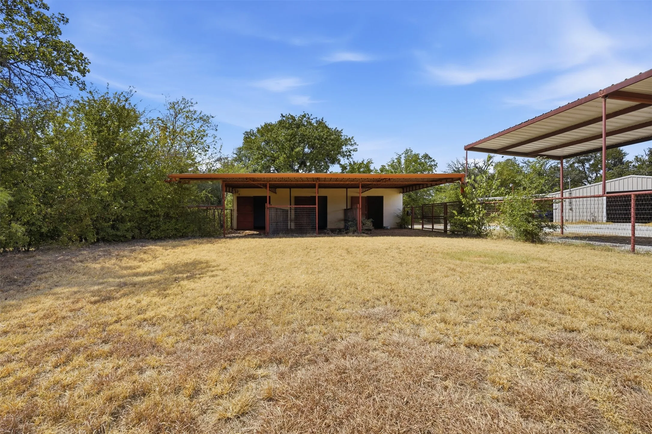 3 stall barn
