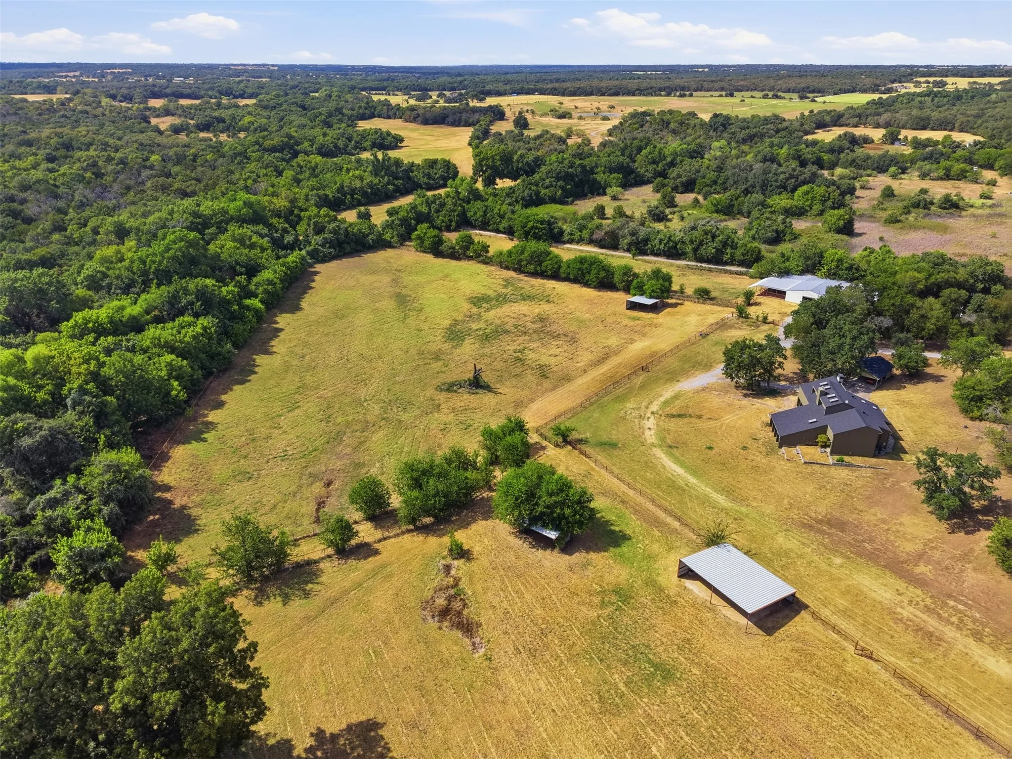 Warehouse For Sale in Parker County , 2701 N FM 51, Weatherford, Texas 76085, 3 Bedroom, 3 Bathroom, Garage spaces, 2,702 Sqft, built in 1982, mls#21376898, Real Estate Agent in Weatherford, Homes For Sale in Parker county, Homes For Sale in Weatherford, Realtor in Weatherford Texas, Real Estate Brokerage Independent Realty Texas, Luminita Cordes Realtor