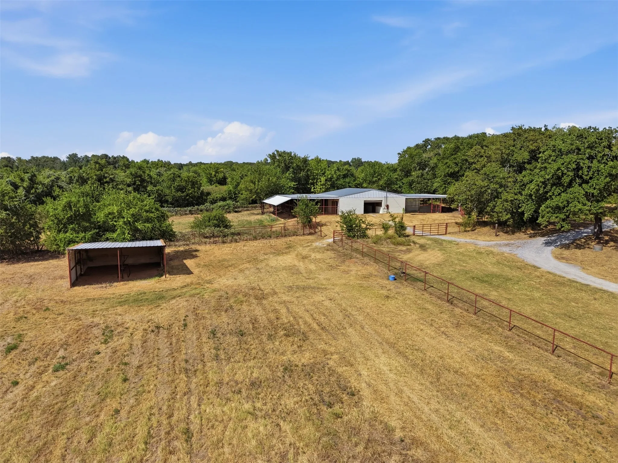 Warehouse For Sale in Parker County , 2701 N FM 51, Weatherford, Texas 76085, 3 Bedroom, 3 Bathroom, Garage spaces, 2,702 Sqft, built in 1982, mls#21376898, Real Estate Agent in Weatherford, Homes For Sale in Parker county, Homes For Sale in Weatherford, Realtor in Weatherford Texas, Real Estate Brokerage Independent Realty Texas, Luminita Cordes Realtor