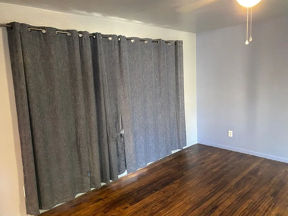 Single Family Residence For Rent in Dallas County , 6343 Parkdale Drive, Dallas, Texas 75227, 2 Bedroom, 1 Bathroom, 1 Garage spaces, 1,030 Sqft, built in 1950, mls#21376903, Real Estate Agent in Dallas, Homes For Rent in Dallas county, Homes For Rent in Dallas, Realtor in Dallas Texas, Real Estate Brokerage Independent Realty Texas, Luminita Cordes Realtor