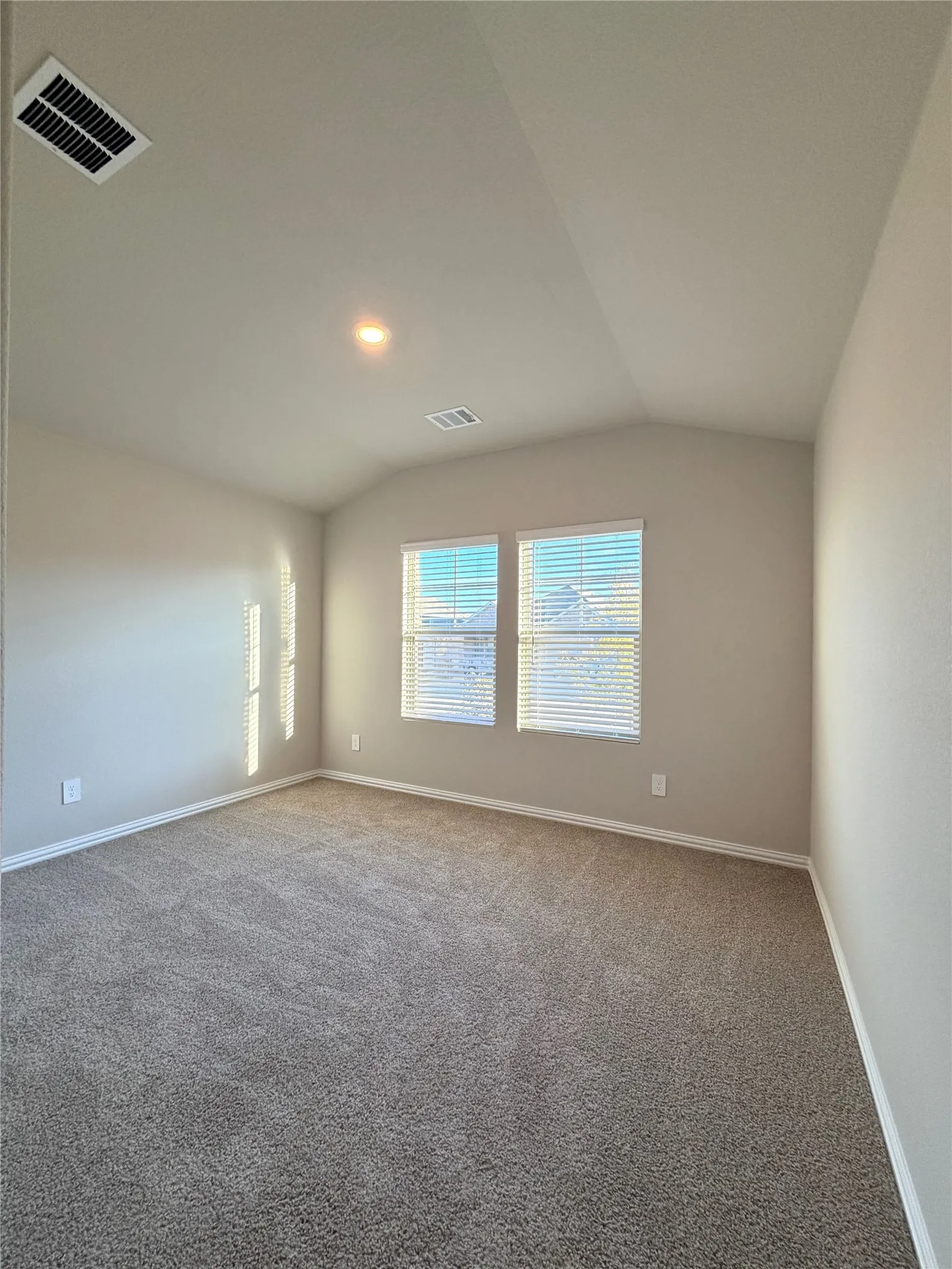 Single Family Residence For Rent in Grayson County , 2209 Dunbar Drive, Sherman, Texas 75092, 3 Bedroom, 2 Bathroom, 2 Garage spaces, 1,659 Sqft, built in 2025, mls#21376907, Real Estate Agent in Sherman, Homes For Rent in Grayson county, Homes For Rent in Sherman, Realtor in Sherman Texas, Real Estate Brokerage Independent Realty Texas, Luminita Cordes Realtor