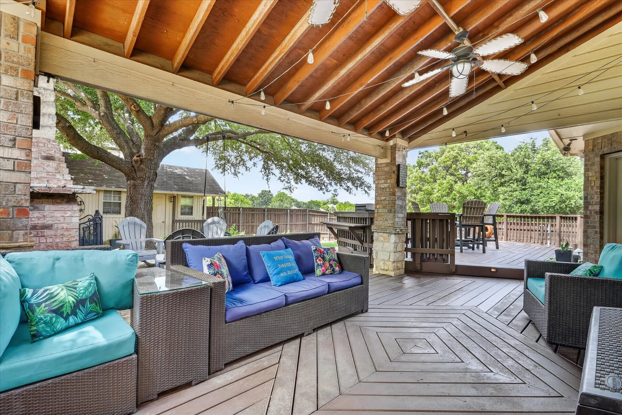 Single Family Residence For Sale in Denton County , 901 Brittany Drive, Lewisville, Texas 75067, 4 Bedroom, 3 Bathroom, 3 Garage spaces, 2,733 Sqft, built in 1997, mls#21376909, Real Estate Agent in Lewisville, Homes For Sale in Denton county, Homes For Sale in Lewisville, Realtor in Lewisville Texas, Real Estate Brokerage Independent Realty Texas, Luminita Cordes Realtor