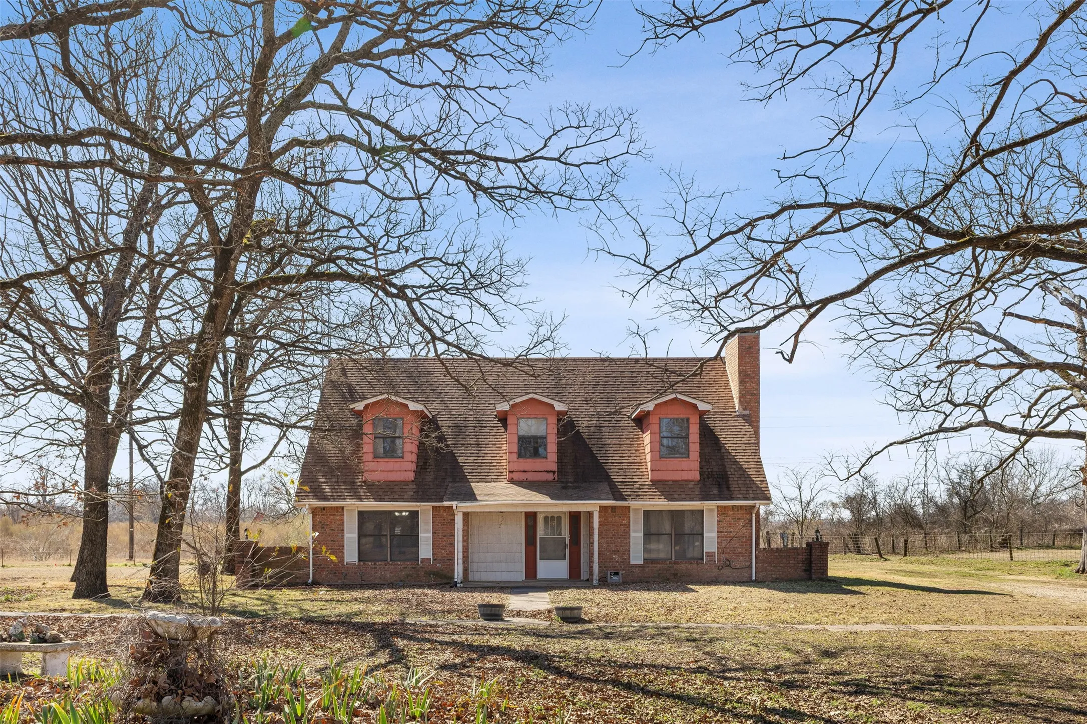Single Family Residence For Sale in Hopkins County , 6024 FM 1870, Sulphur Springs, Texas 75482, 3 Bedroom, 3 Bathroom, Garage spaces, 2,309 Sqft, built in 1978, mls#21376913, Real Estate Agent in Sulphur Springs, Homes For Sale in Hopkins county, Homes For Sale in Sulphur Springs, Realtor in Sulphur Springs Texas, Real Estate Brokerage Independent Realty Texas, Luminita Cordes Realtor