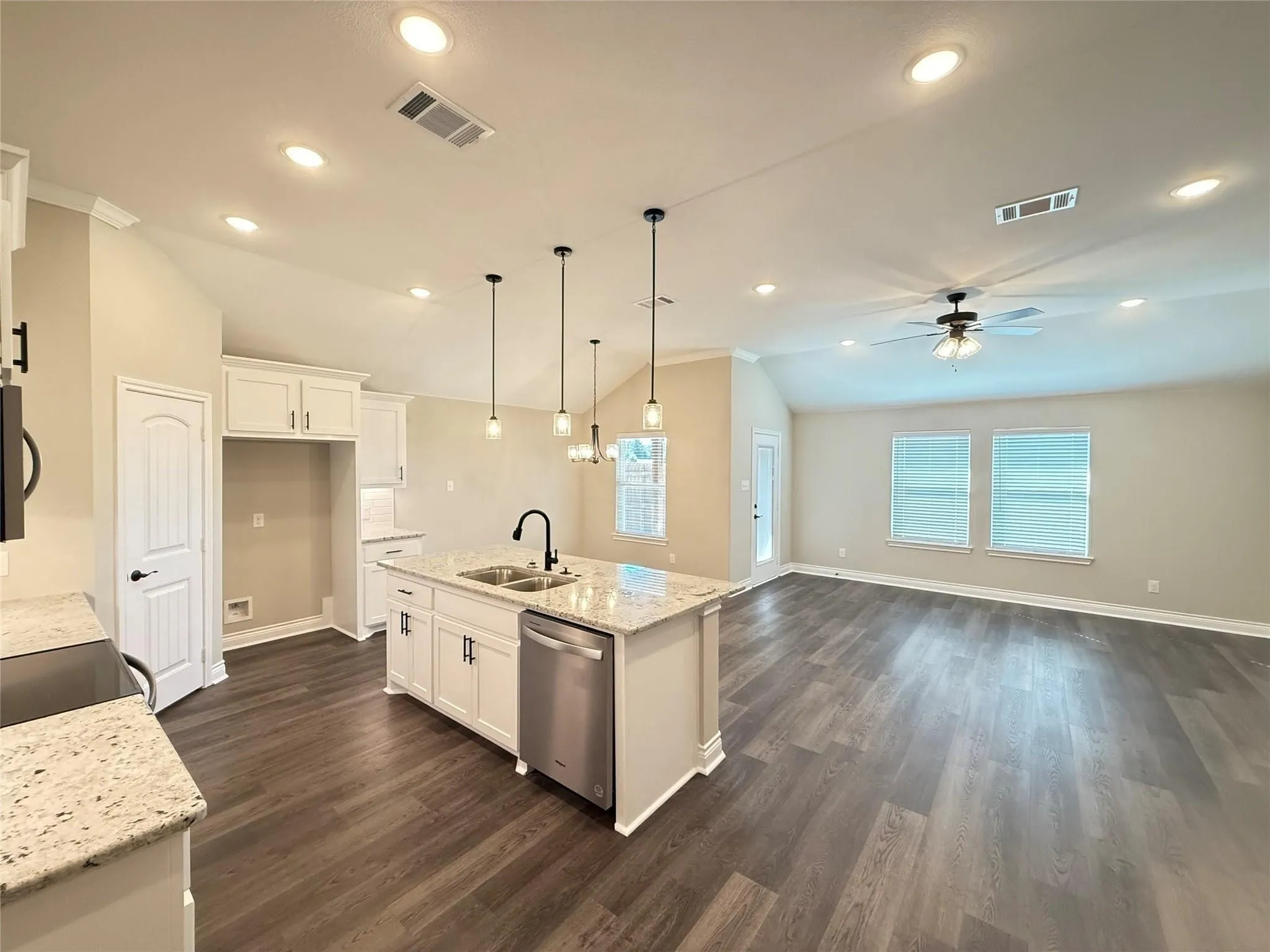 Single Family Residence For Rent in Hunt County , 1215 Brad Kellar Drive, Greenville, Texas 75402, 4 Bedroom, 2 Bathroom, 2 Garage spaces, 1,704 Sqft, built in 2025, mls#21376917, Real Estate Agent in Greenville, Homes For Rent in Hunt county, Homes For Rent in Greenville, Realtor in Greenville Texas, Real Estate Brokerage Independent Realty Texas, Luminita Cordes Realtor