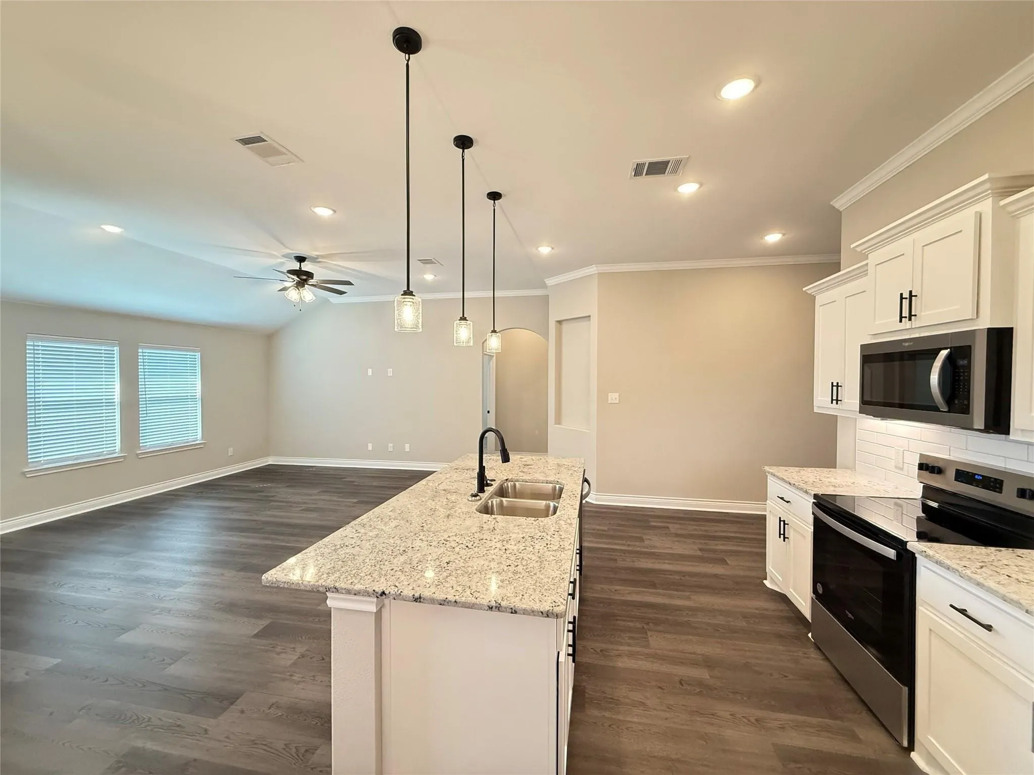 Single Family Residence For Rent in Hunt County , 1215 Brad Kellar Drive, Greenville, Texas 75402, 4 Bedroom, 2 Bathroom, 2 Garage spaces, 1,704 Sqft, built in 2025, mls#21376917, Real Estate Agent in Greenville, Homes For Rent in Hunt county, Homes For Rent in Greenville, Realtor in Greenville Texas, Real Estate Brokerage Independent Realty Texas, Luminita Cordes Realtor