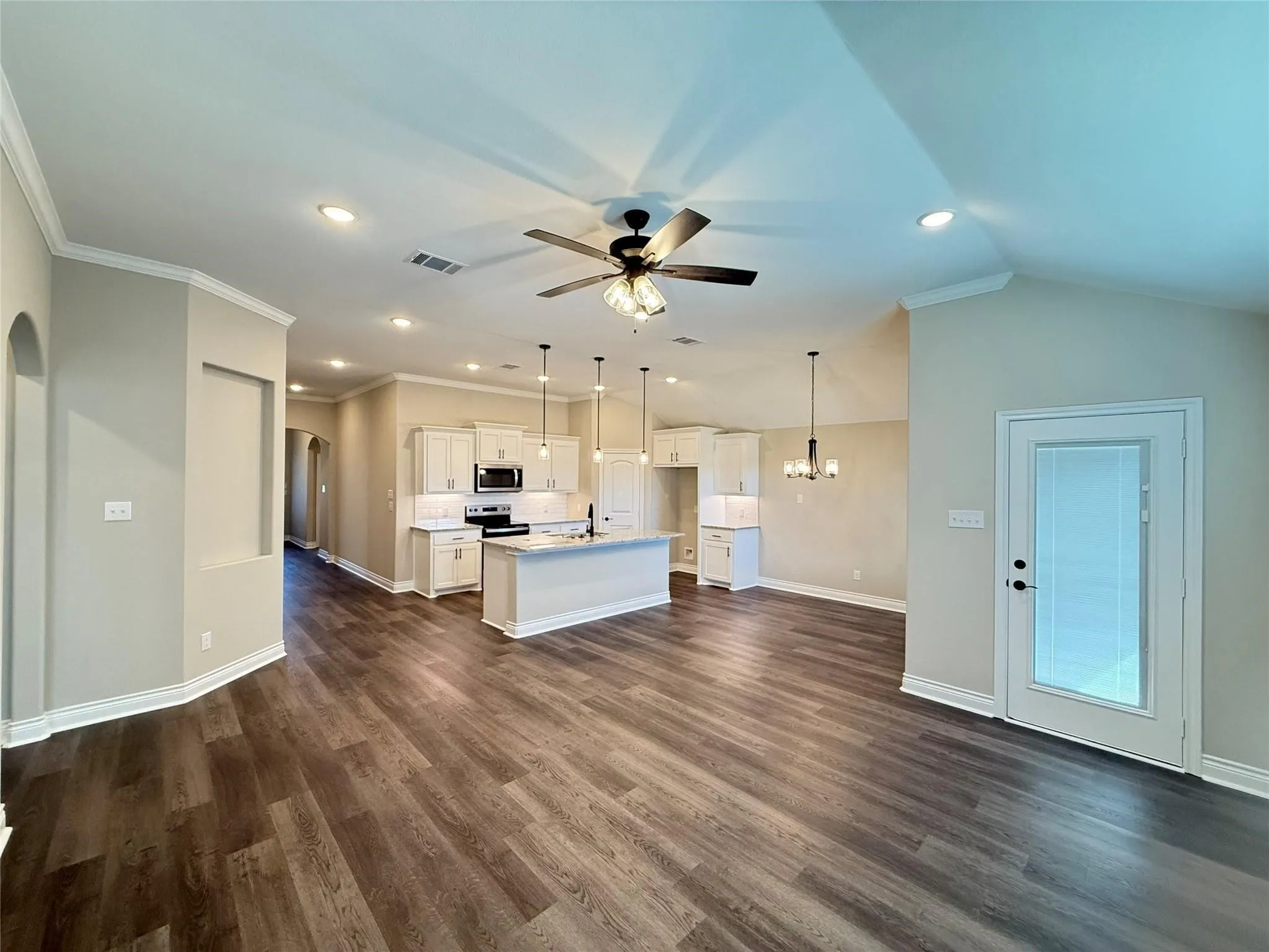 Single Family Residence For Rent in Hunt County , 1215 Brad Kellar Drive, Greenville, Texas 75402, 4 Bedroom, 2 Bathroom, 2 Garage spaces, 1,704 Sqft, built in 2025, mls#21376917, Real Estate Agent in Greenville, Homes For Rent in Hunt county, Homes For Rent in Greenville, Realtor in Greenville Texas, Real Estate Brokerage Independent Realty Texas, Luminita Cordes Realtor