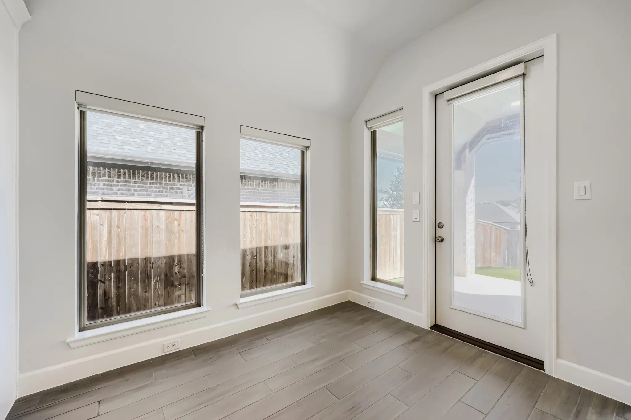 Single Family Residence For Rent in Johnson County , 1505 Misty Pasture Way, Mansfield, Texas 76063, 4 Bedroom, 3 Bathroom, 1 Garage spaces, 2,428 Sqft, built in 2023, mls#21376923, Real Estate Agent in Mansfield, Homes For Rent in Johnson county, Homes For Rent in Mansfield, Realtor in Mansfield Texas, Real Estate Brokerage Independent Realty Texas, Luminita Cordes Realtor